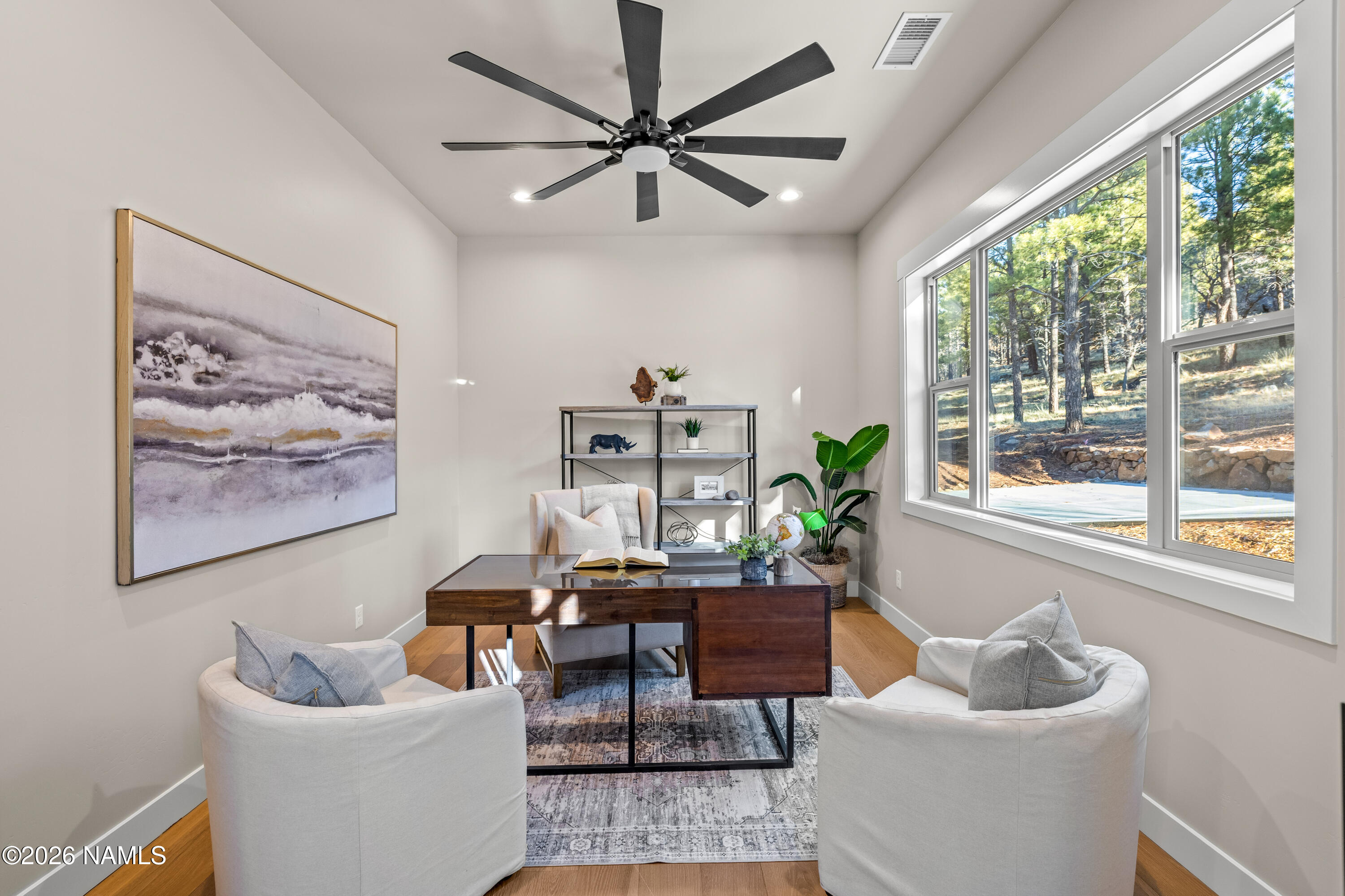 1183 N Worthington Place