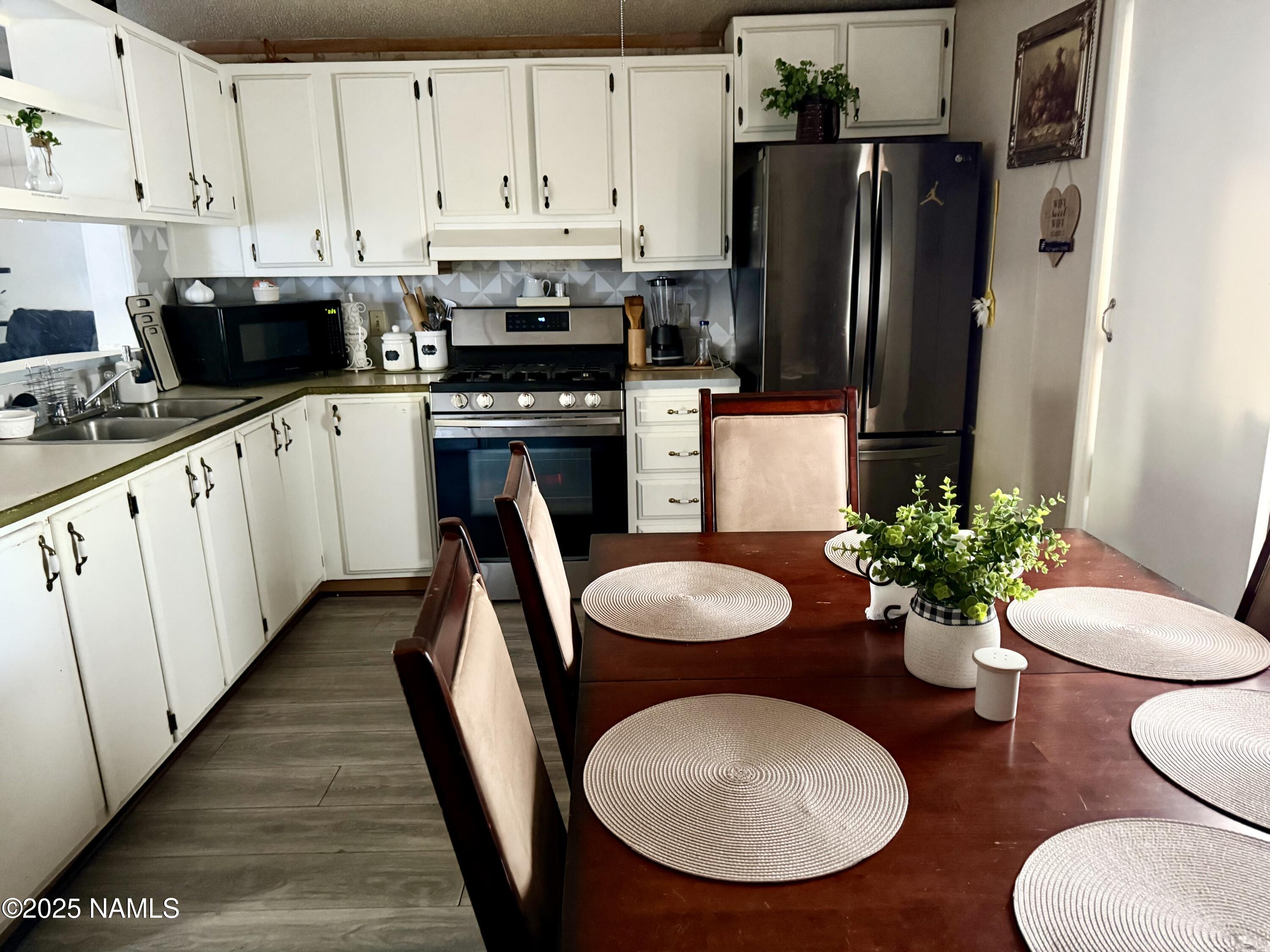 1450 W Kaibab Lane 23