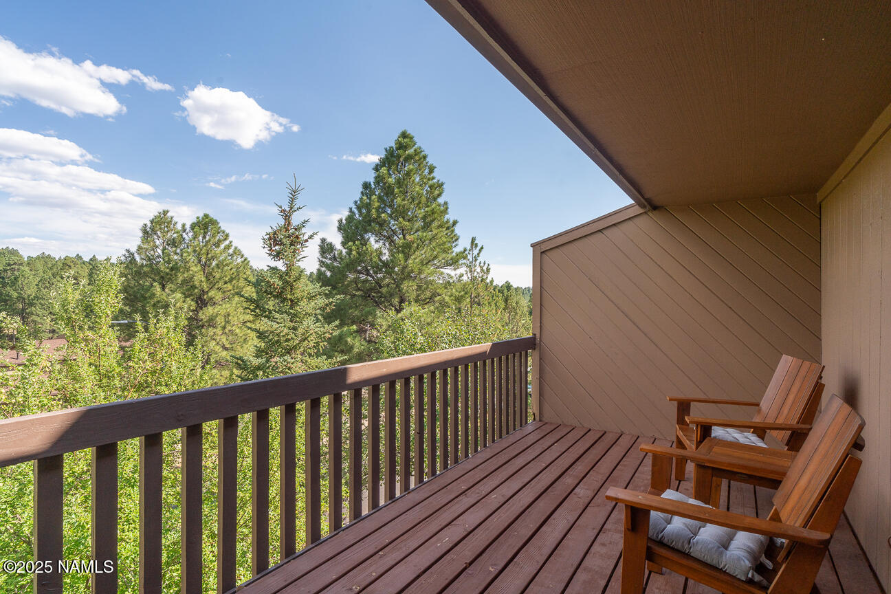 2404 N Whispering Pines Way