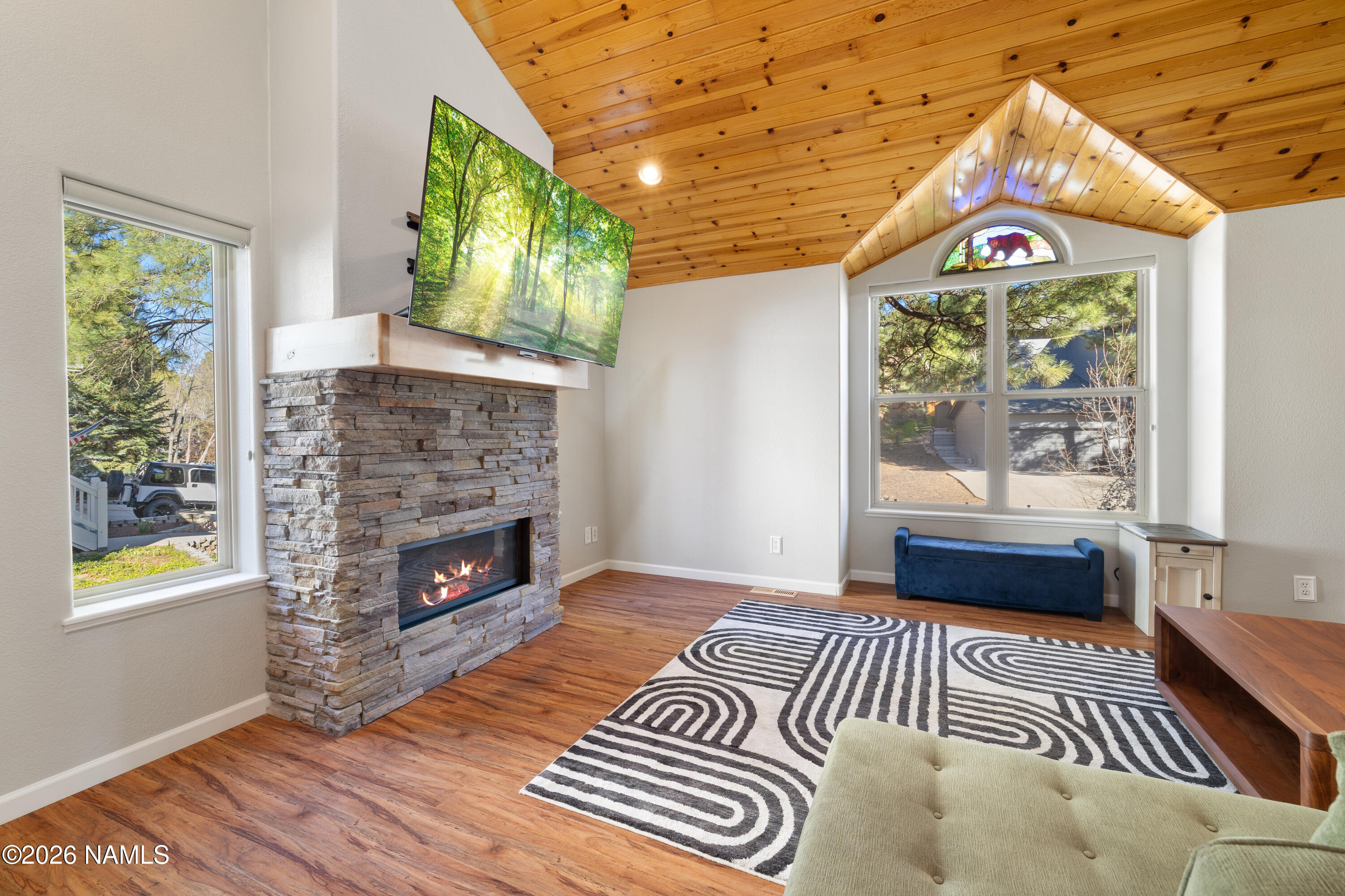 6080 E Abineau Canyon Drive