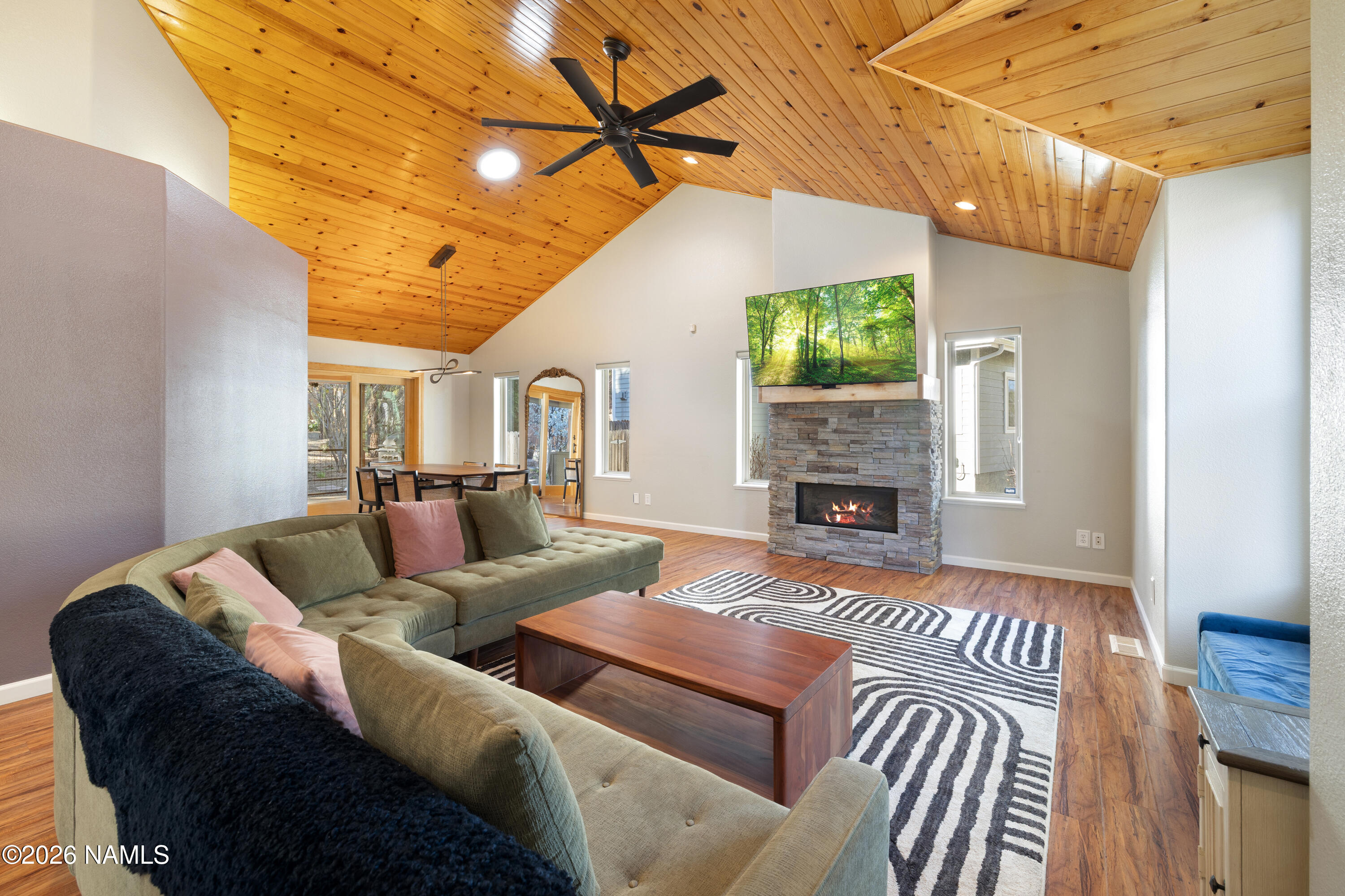 6080 E Abineau Canyon Drive