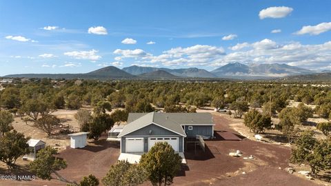 Photo of Flagstaff, AZ 86004 (MLS # 203304)