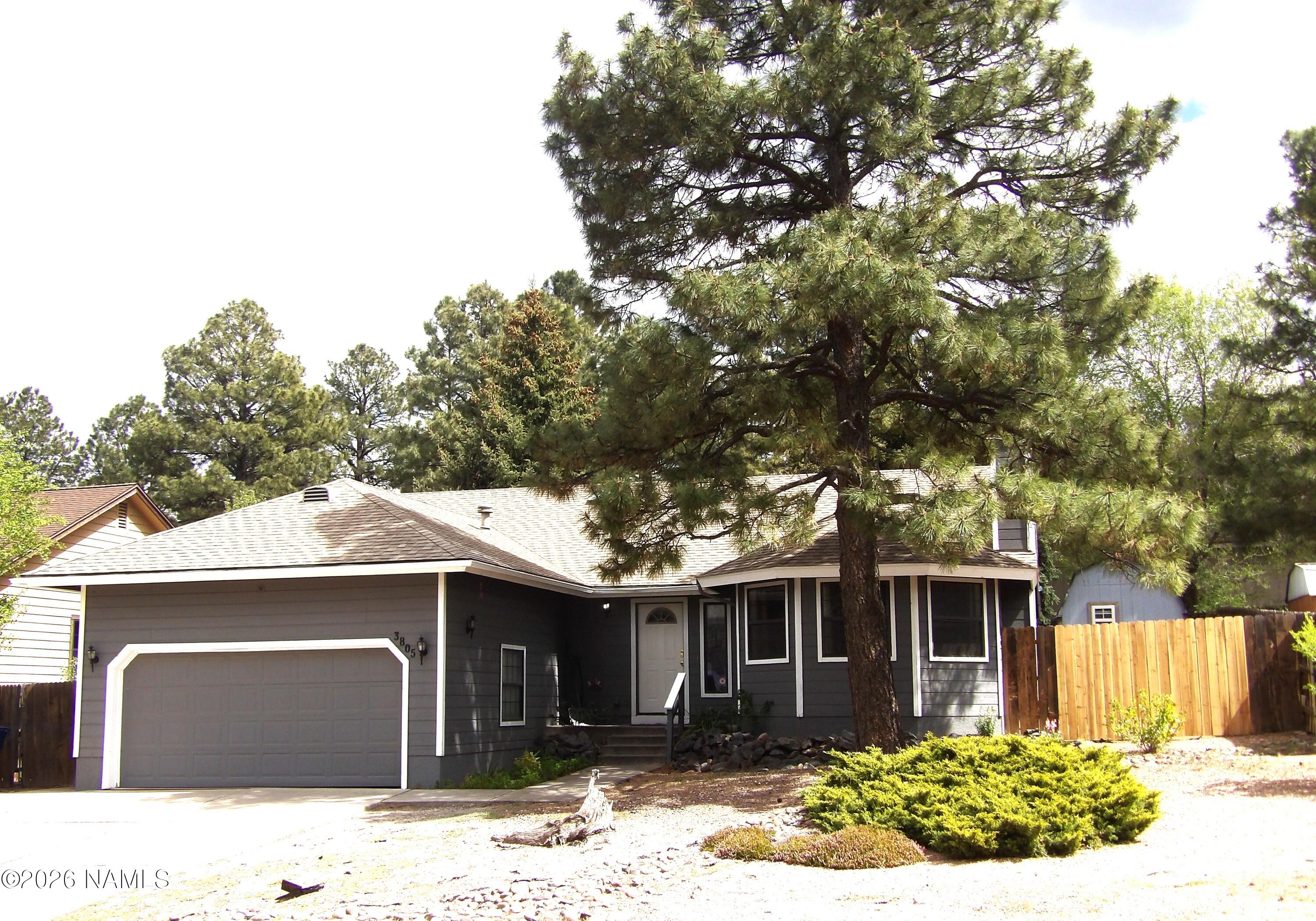 3805 E Foxtail Drive