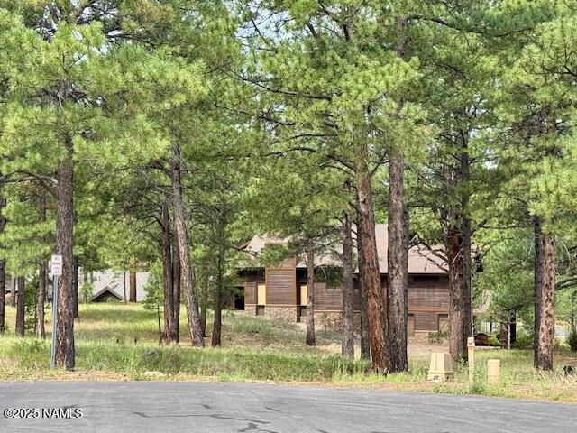 1892 E Hardscrabble Court