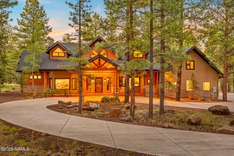 Photo of Flagstaff, AZ 86001 (MLS # 205433)