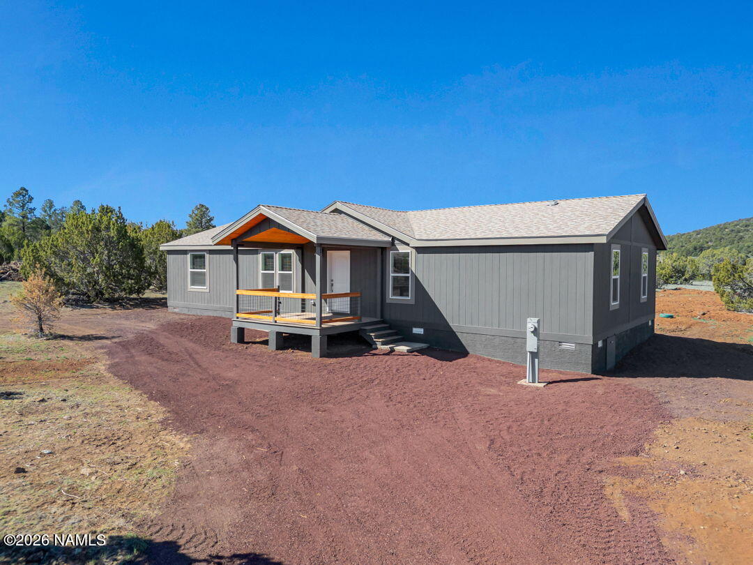 5046 N Wilshire Drive