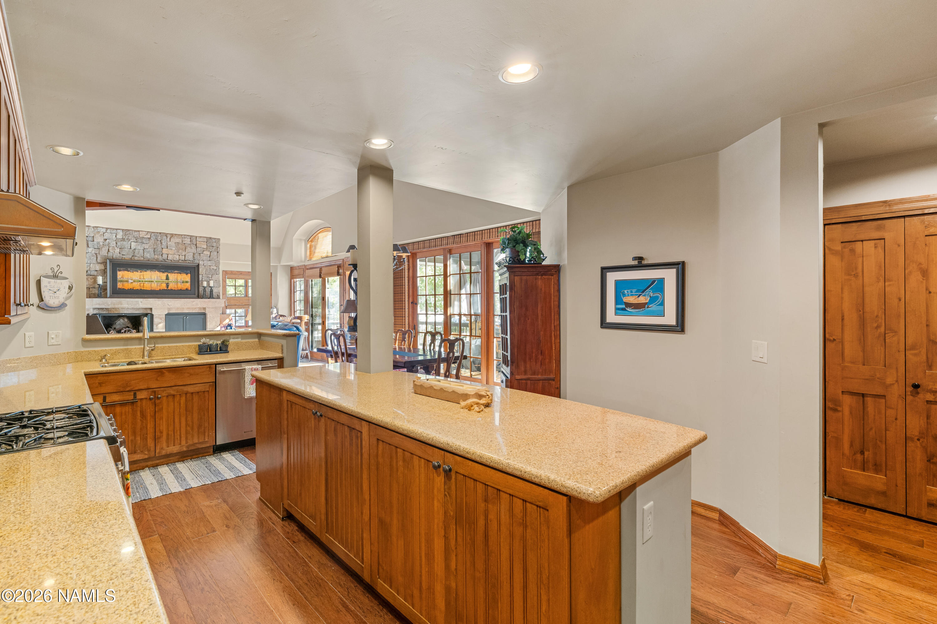 1713 E Solitude Court