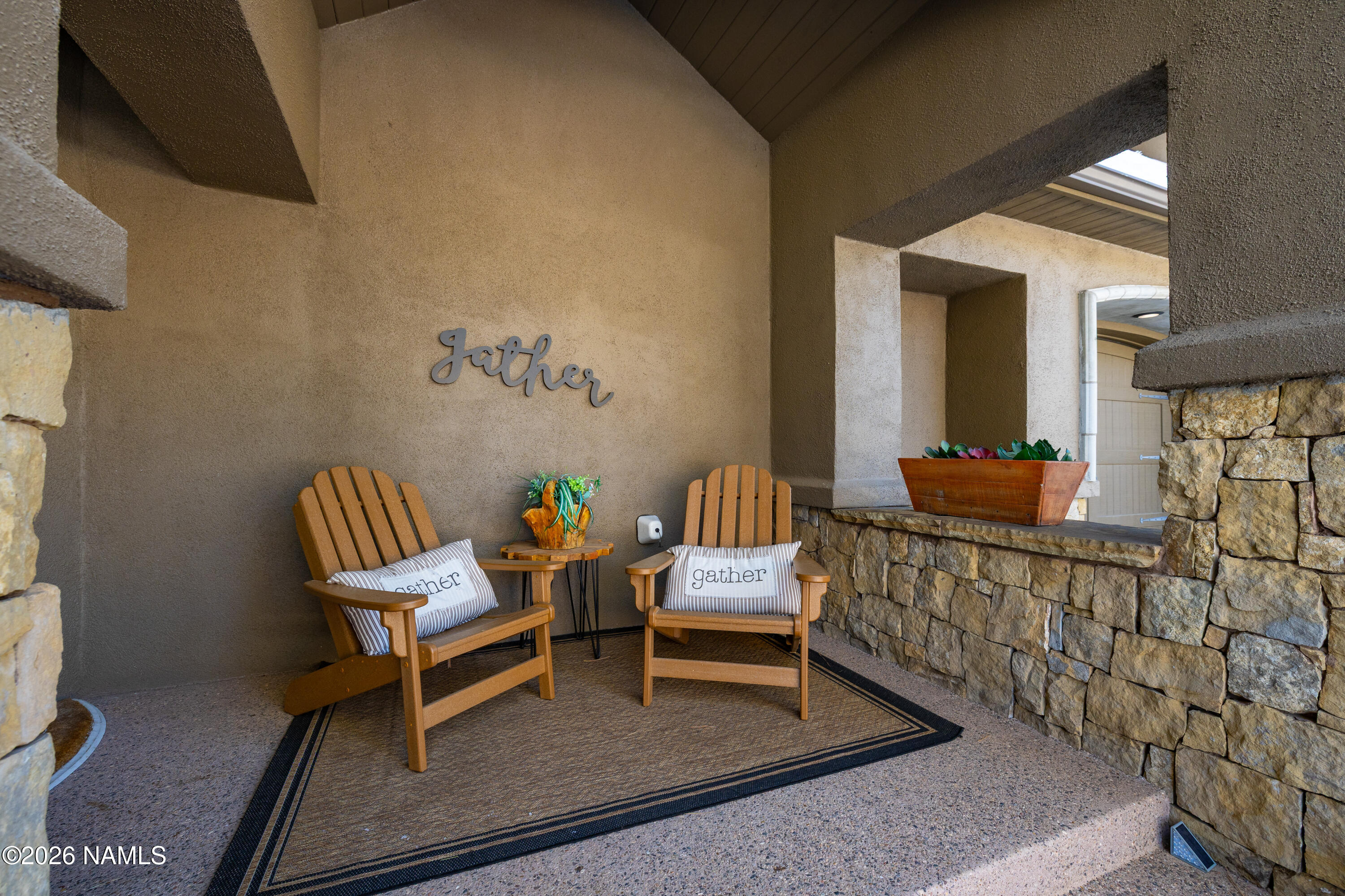 1713 E Solitude Court