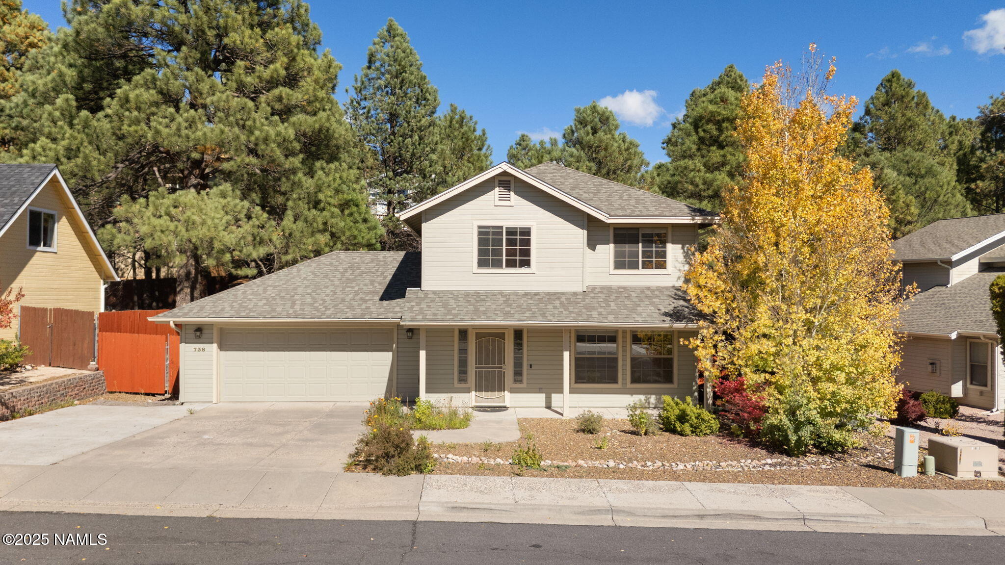 738 W Cattle Drive Trail