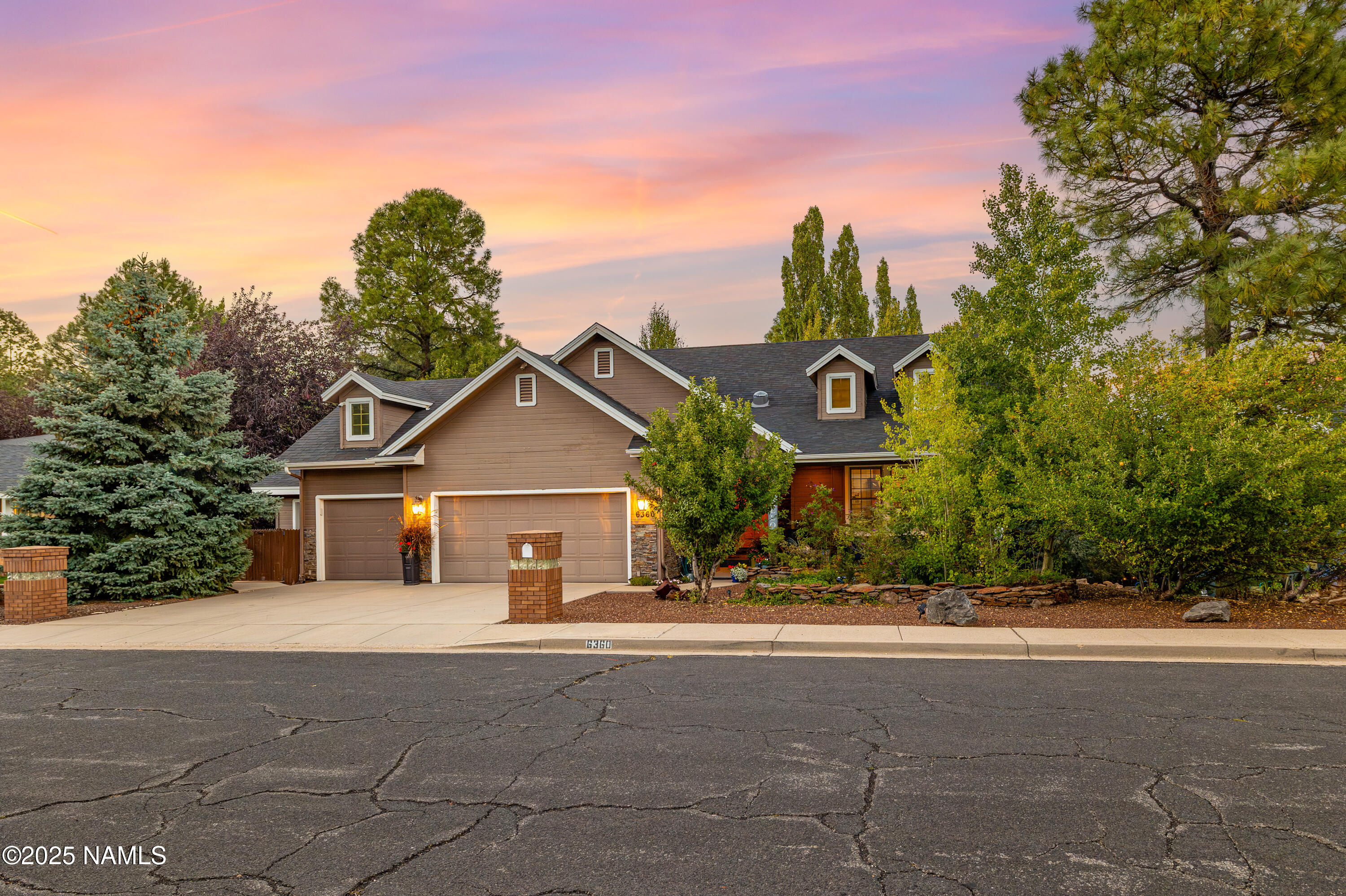 6360 E Abineau Canyon Drive