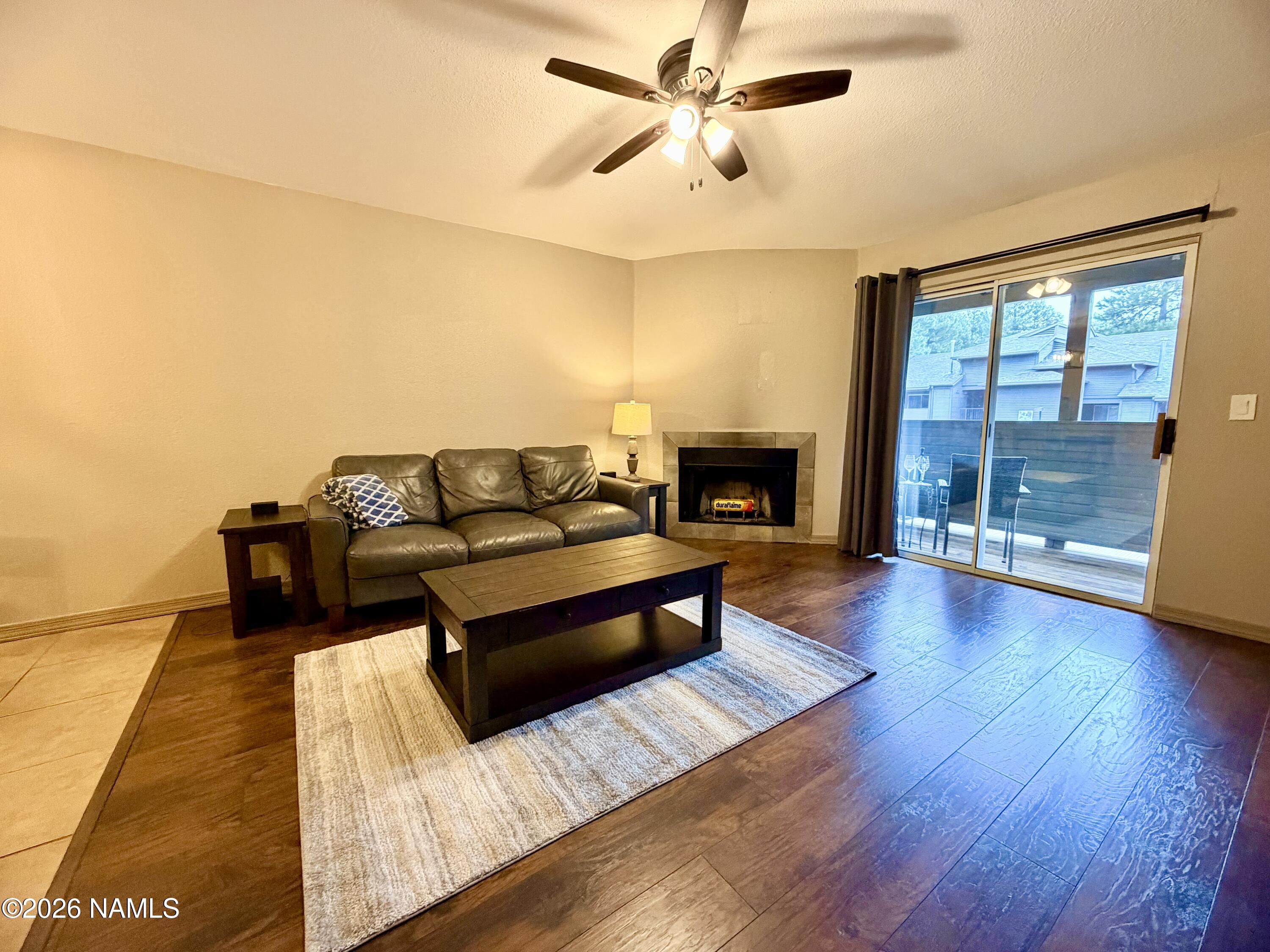 1385 W University Avenue 08-257