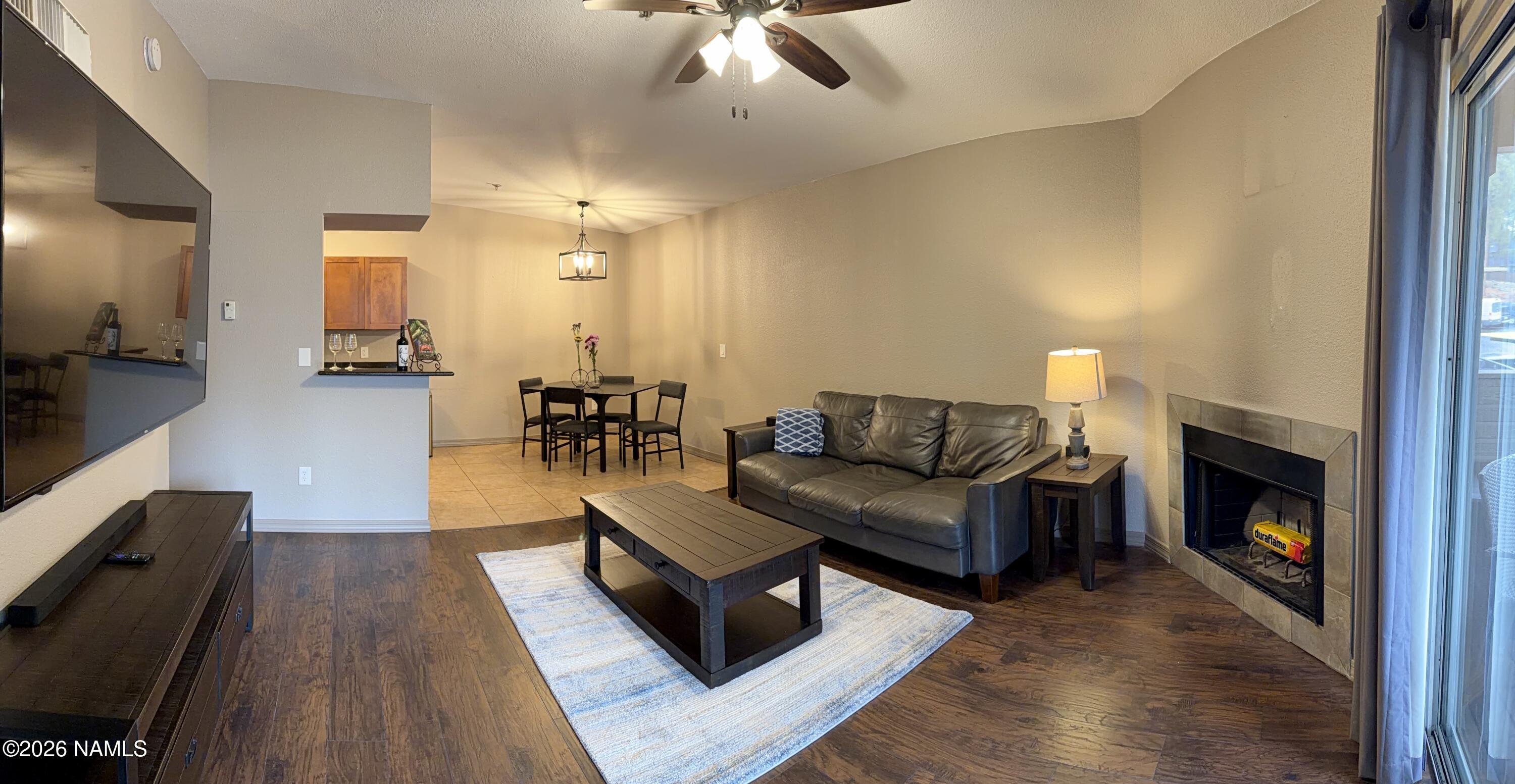 1385 W University Avenue 08-257