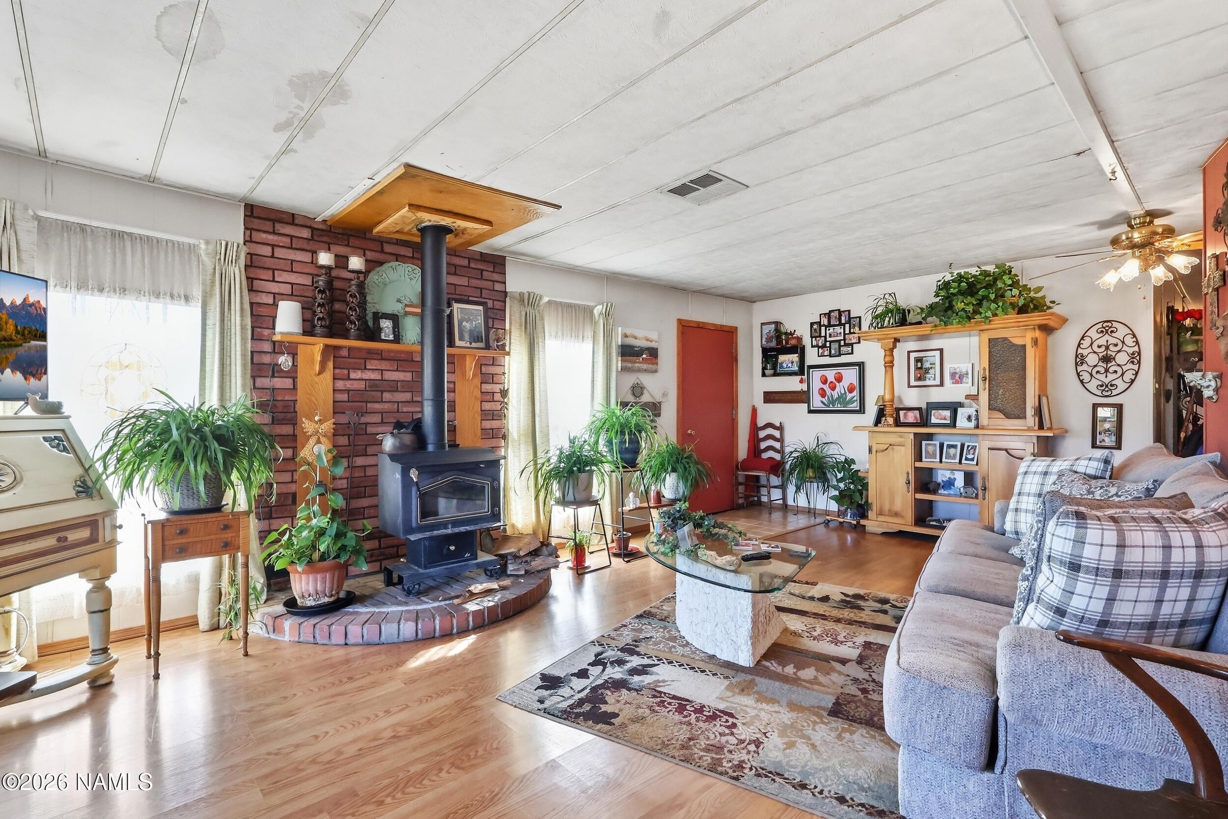 6830 N Highway 180