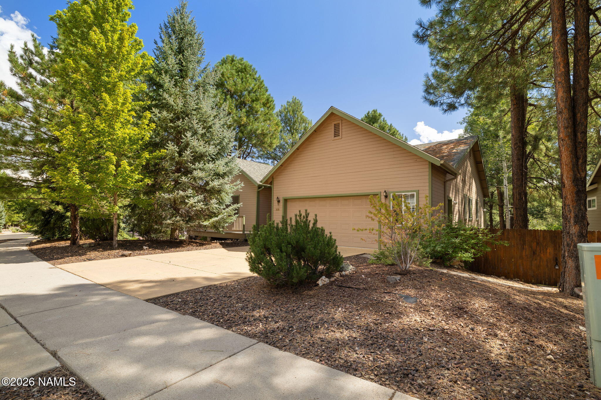 1416 W Lil Ben Trail