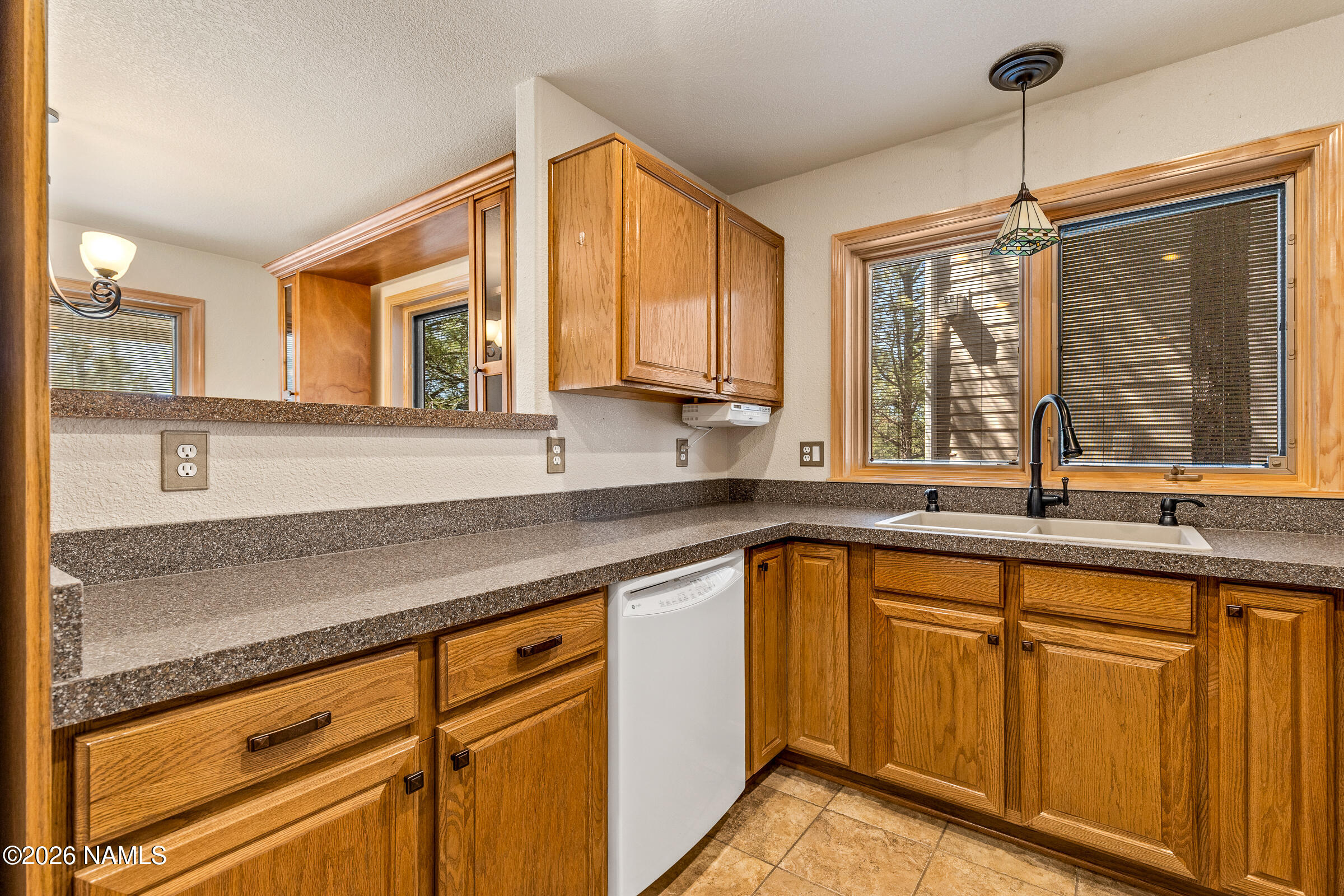 4425 E Savannah Circle