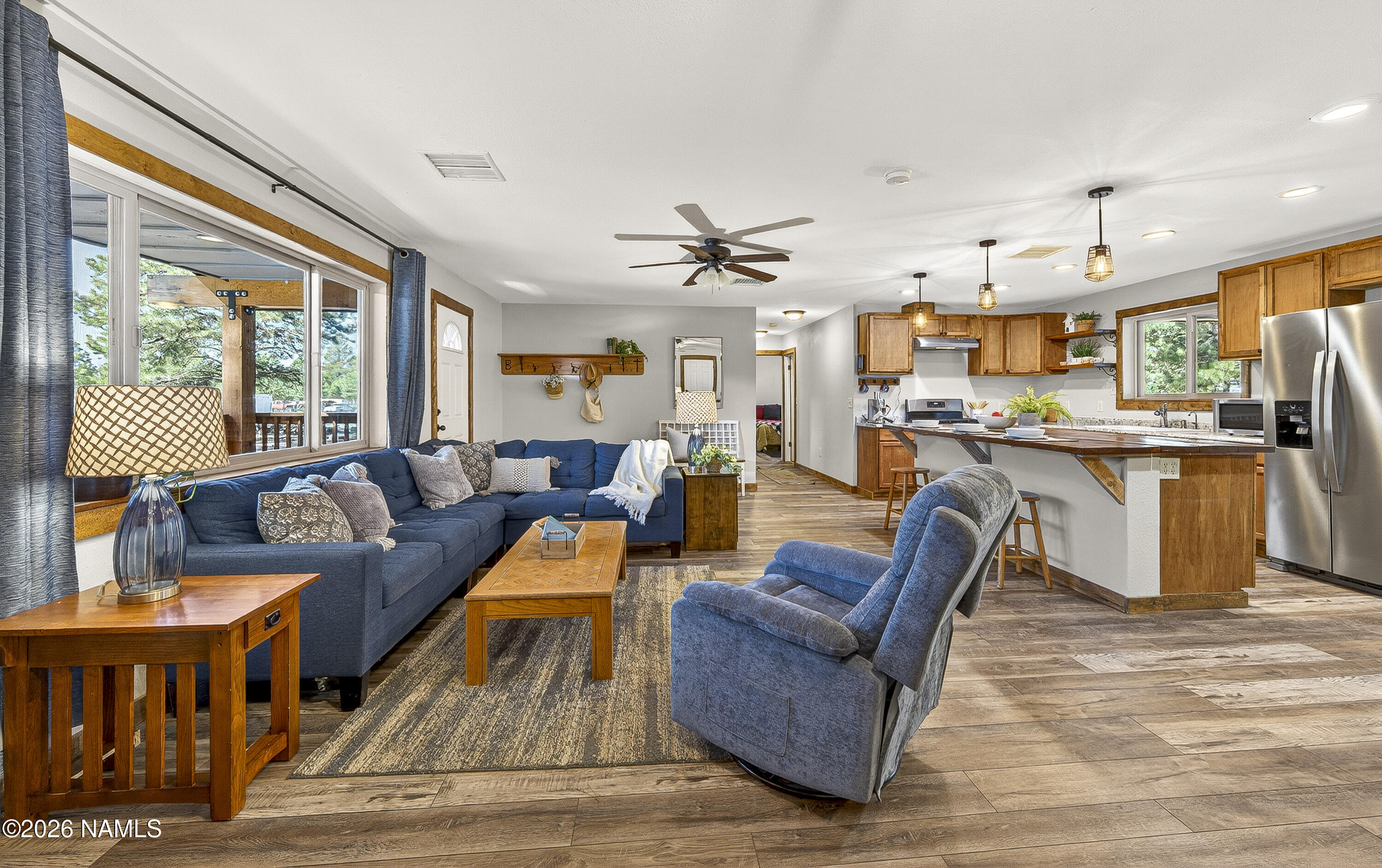 454 N East Park Road