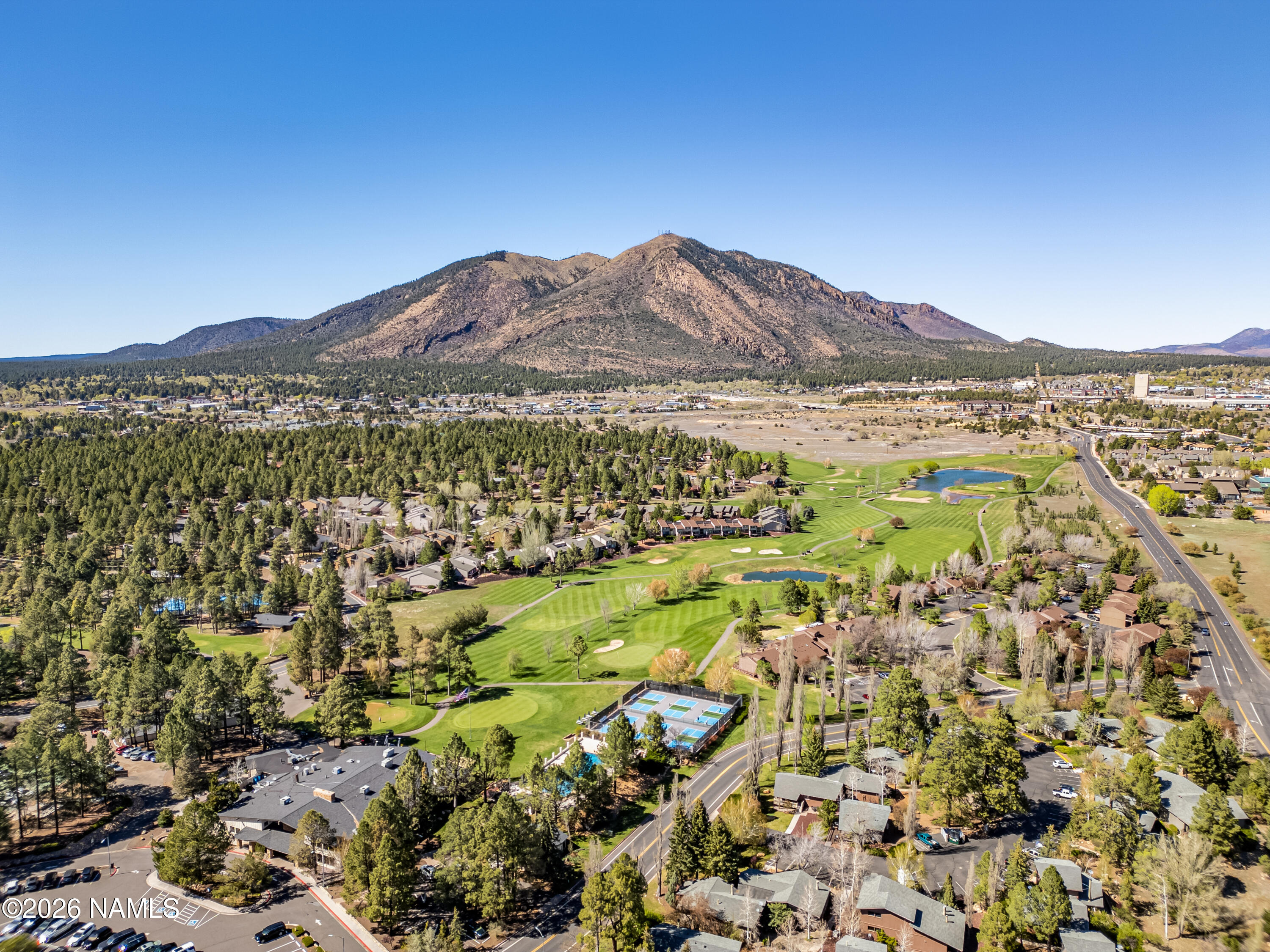 2747 N Fairview Drive