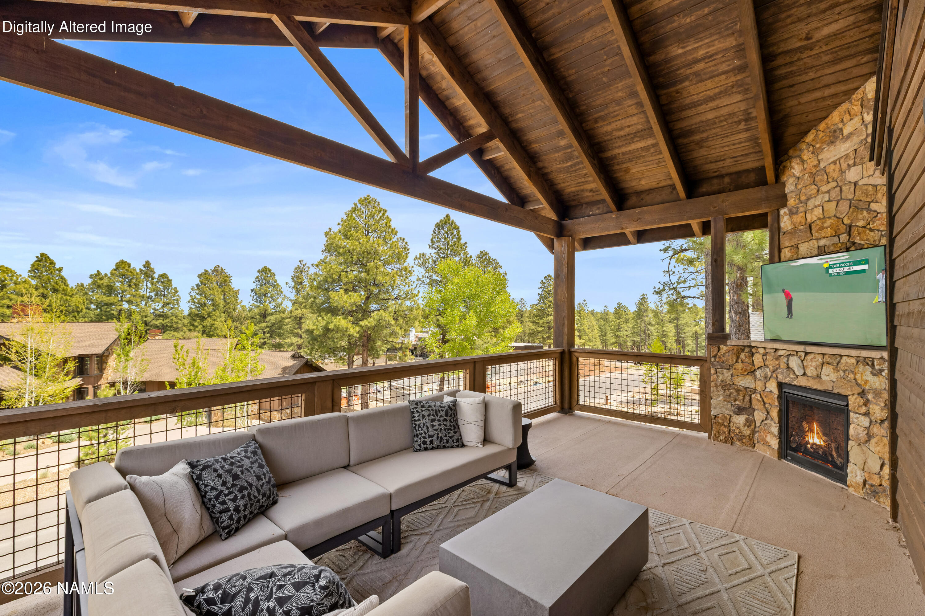 2003 E Del Rae Drive