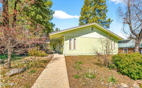 Photo of Flagstaff, AZ 86001 (MLS # 203726)