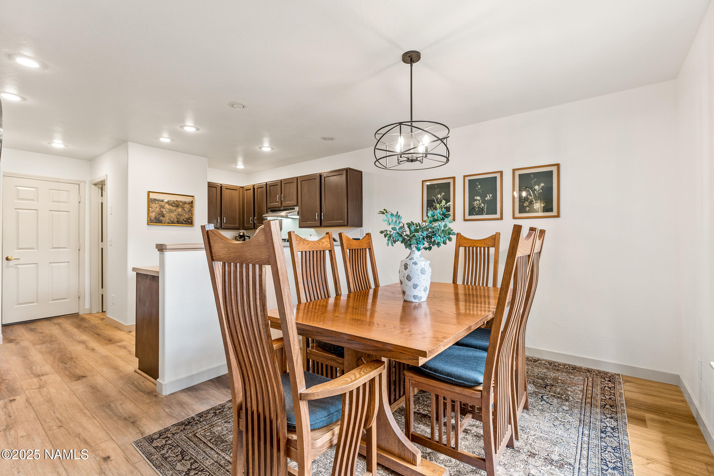 6048 E Mountain Oaks Drive