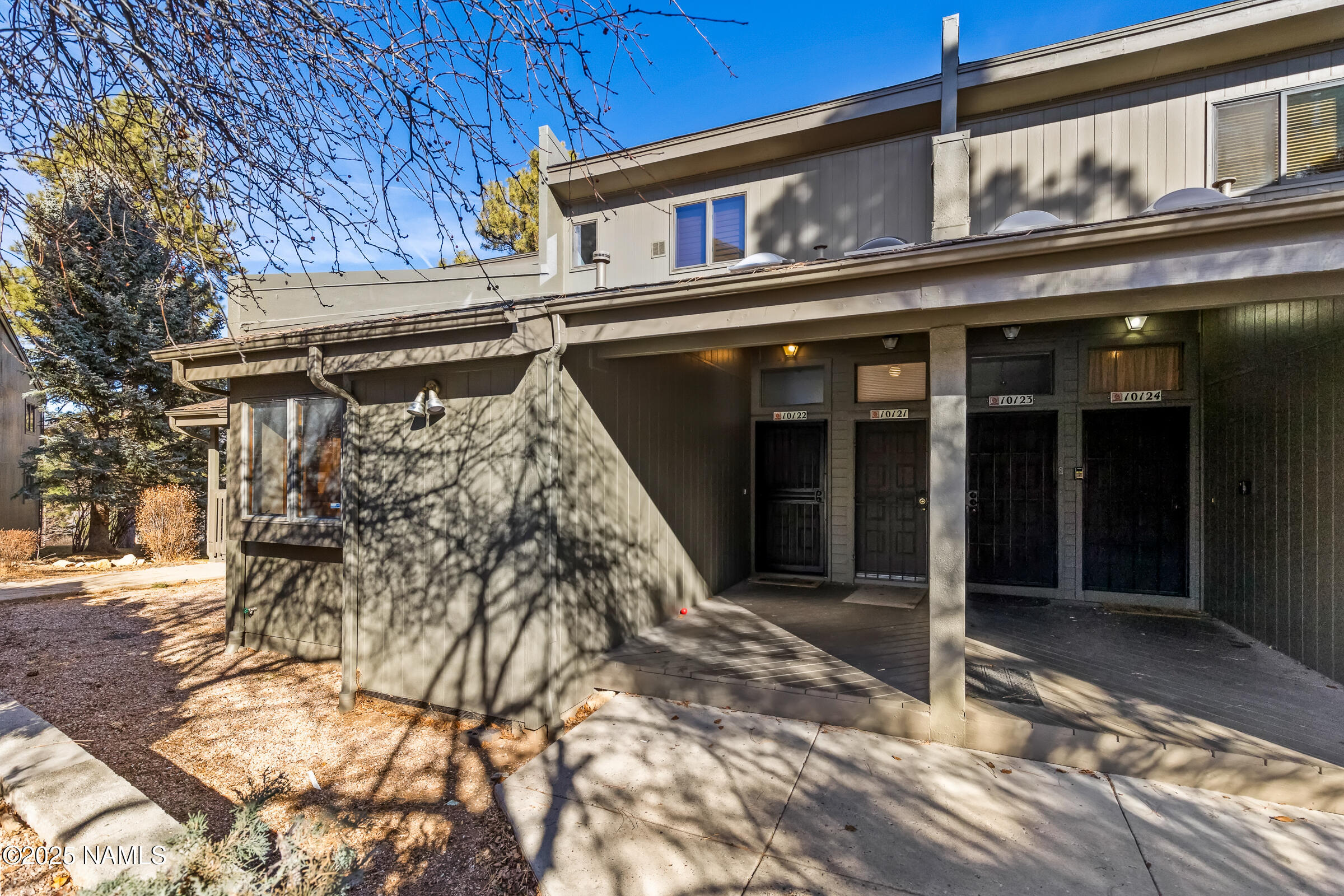 2665 N Valley View Road 10121
