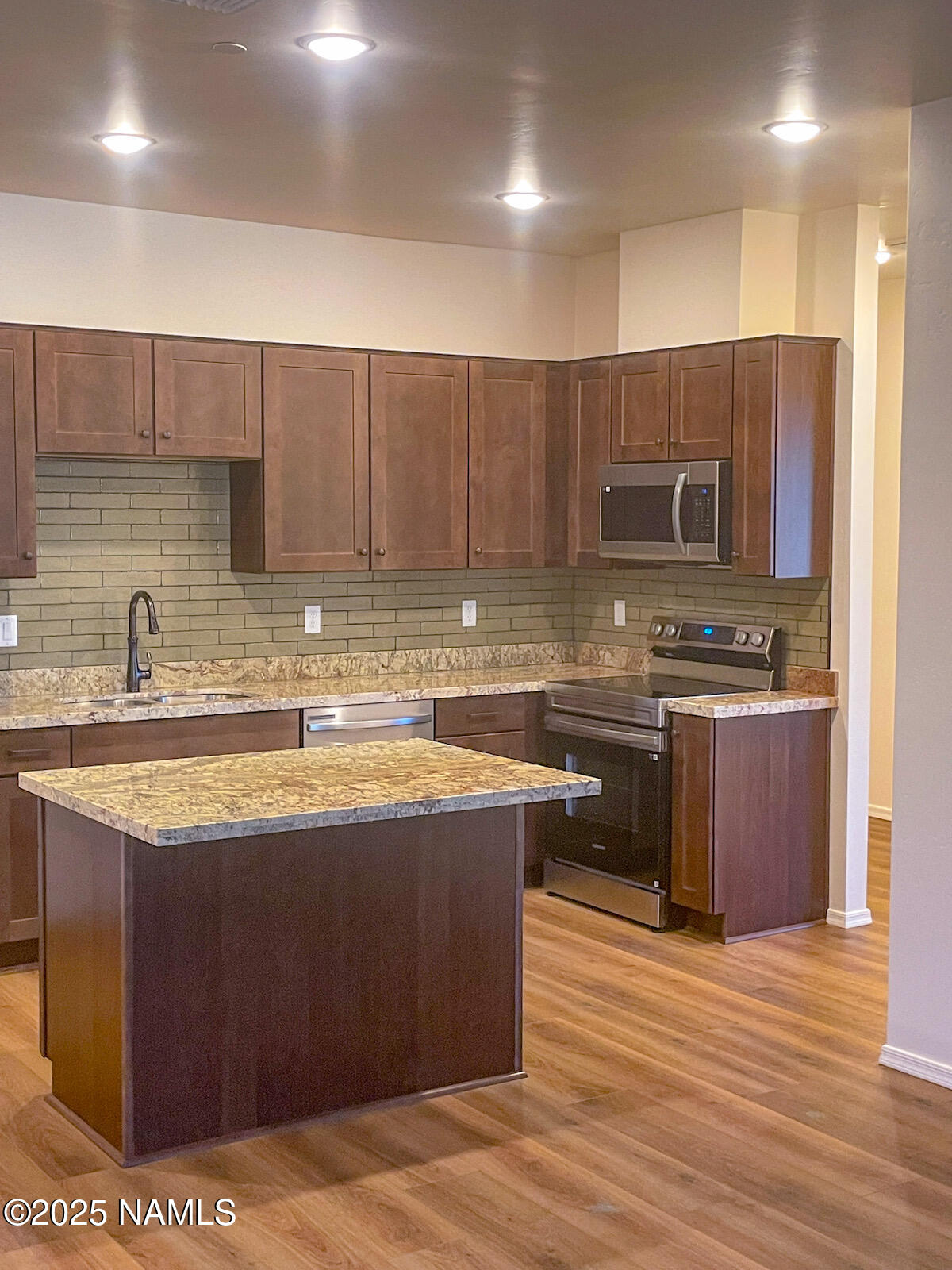 2950 W Presidio Drive 102