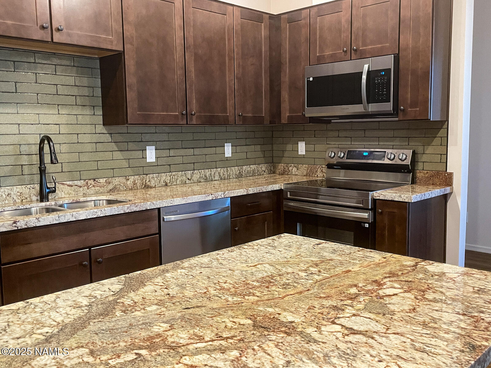 2950 W Presidio Drive 102