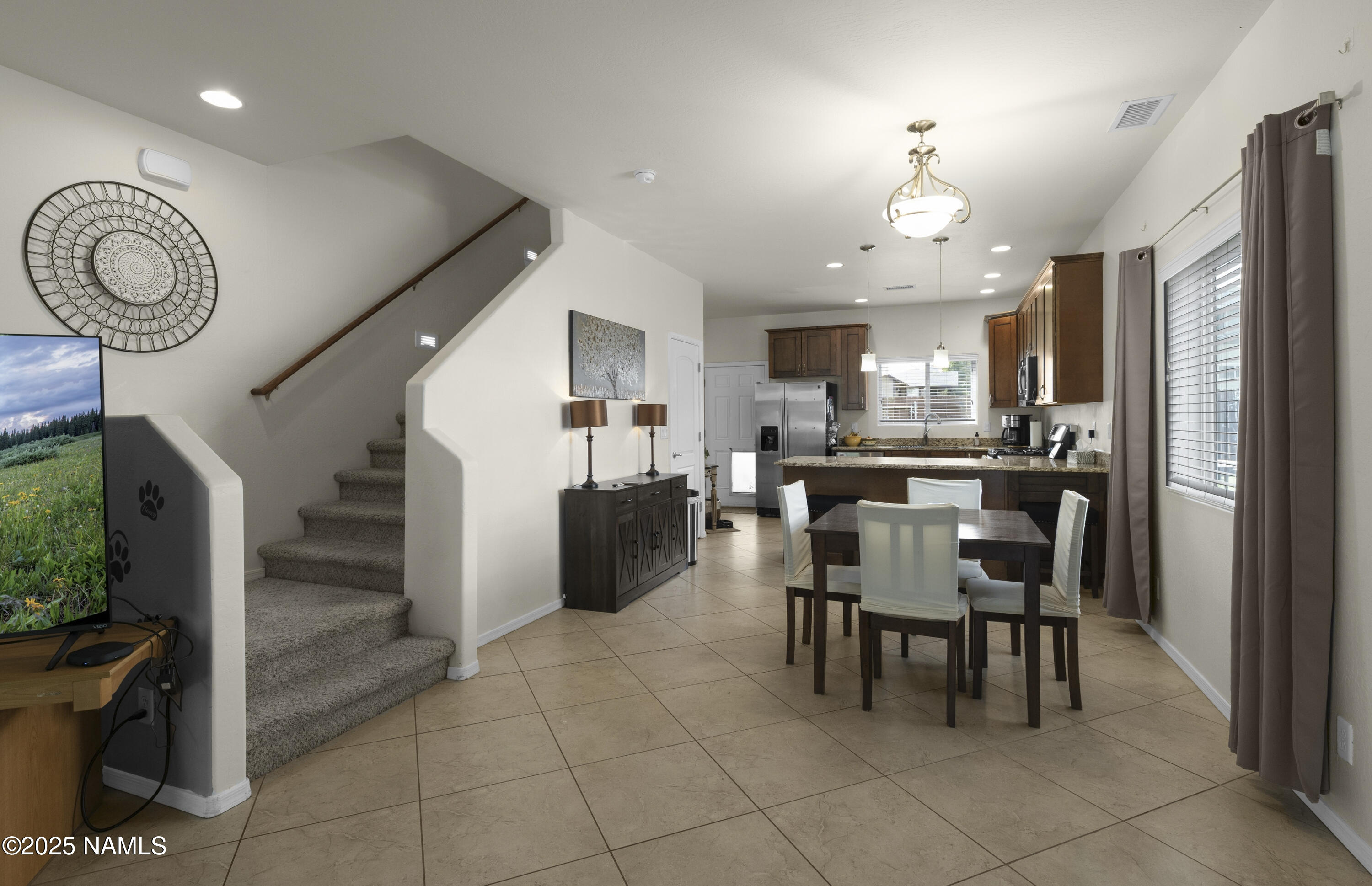 2811 S Flagstone Lane