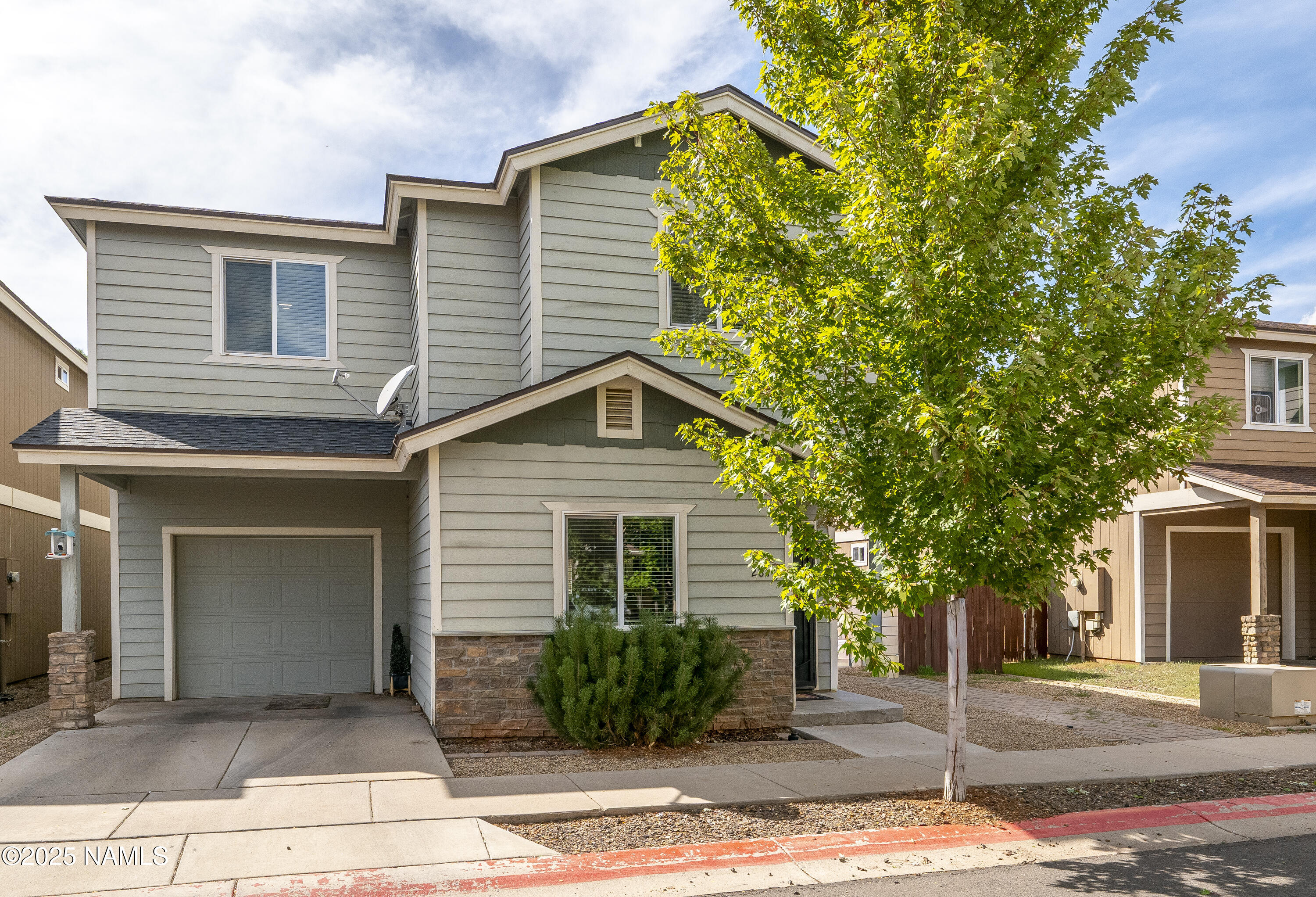 2811 S Flagstone Lane