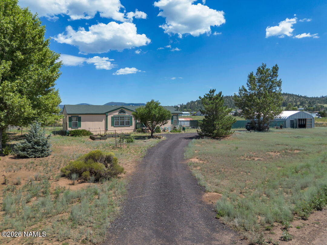 7685 N Creekside Drive