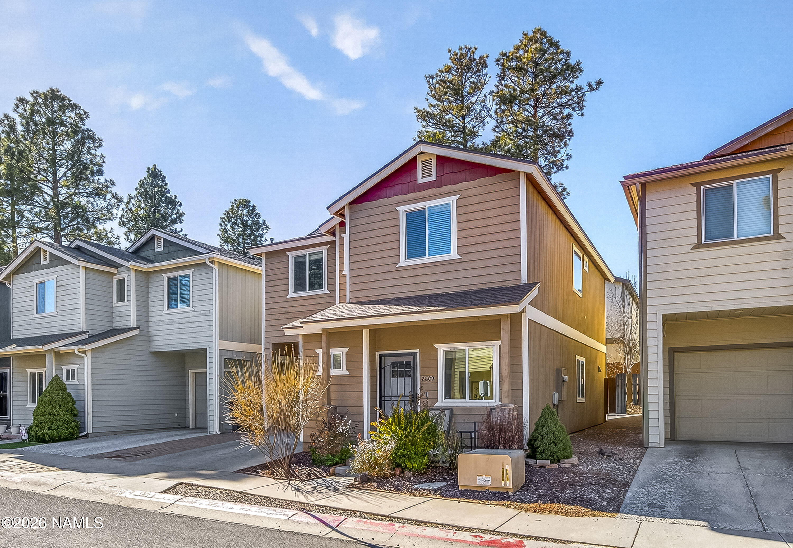 2809 S Limestone Lane