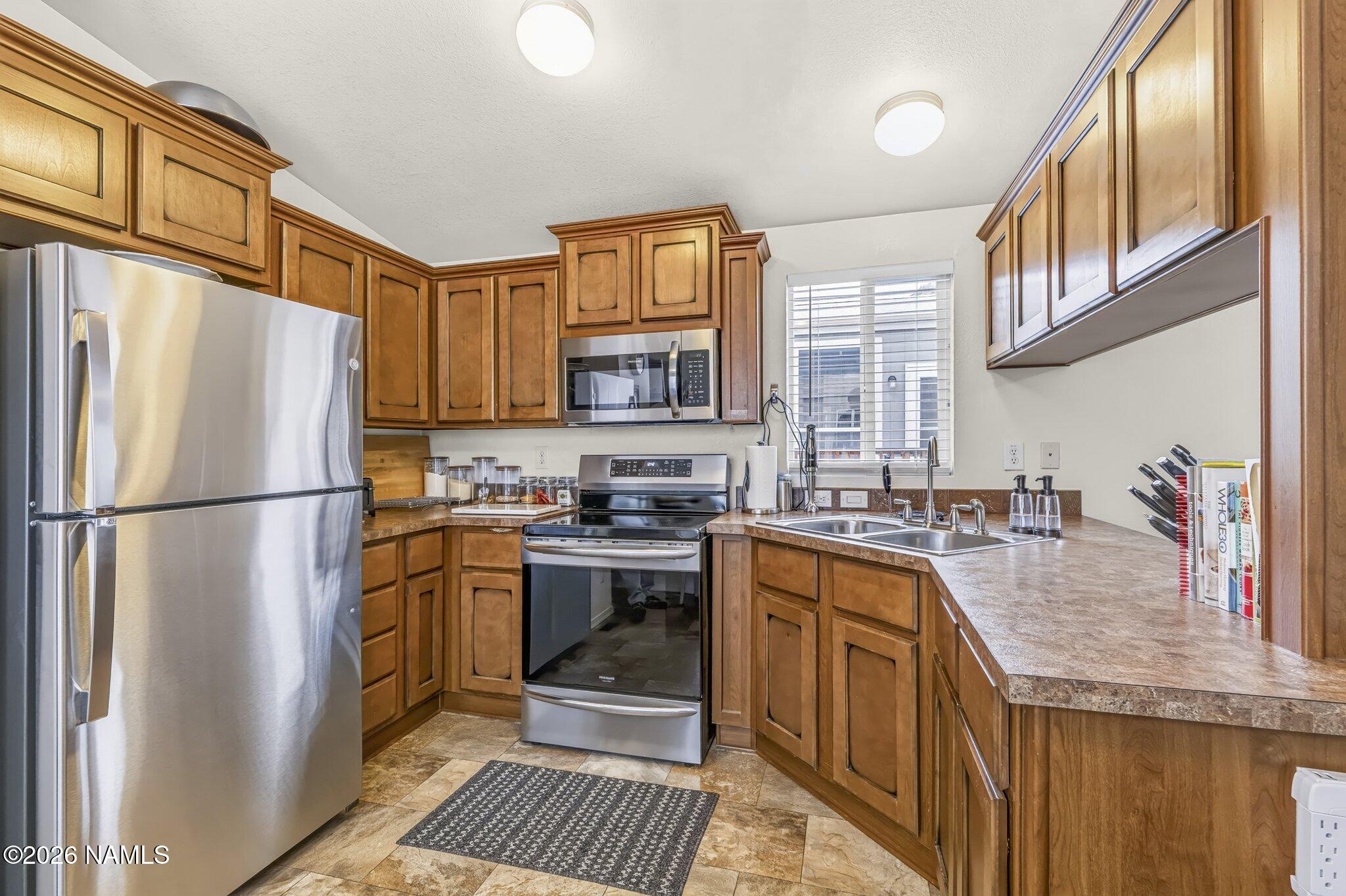 5600 N Dakota Street 37
