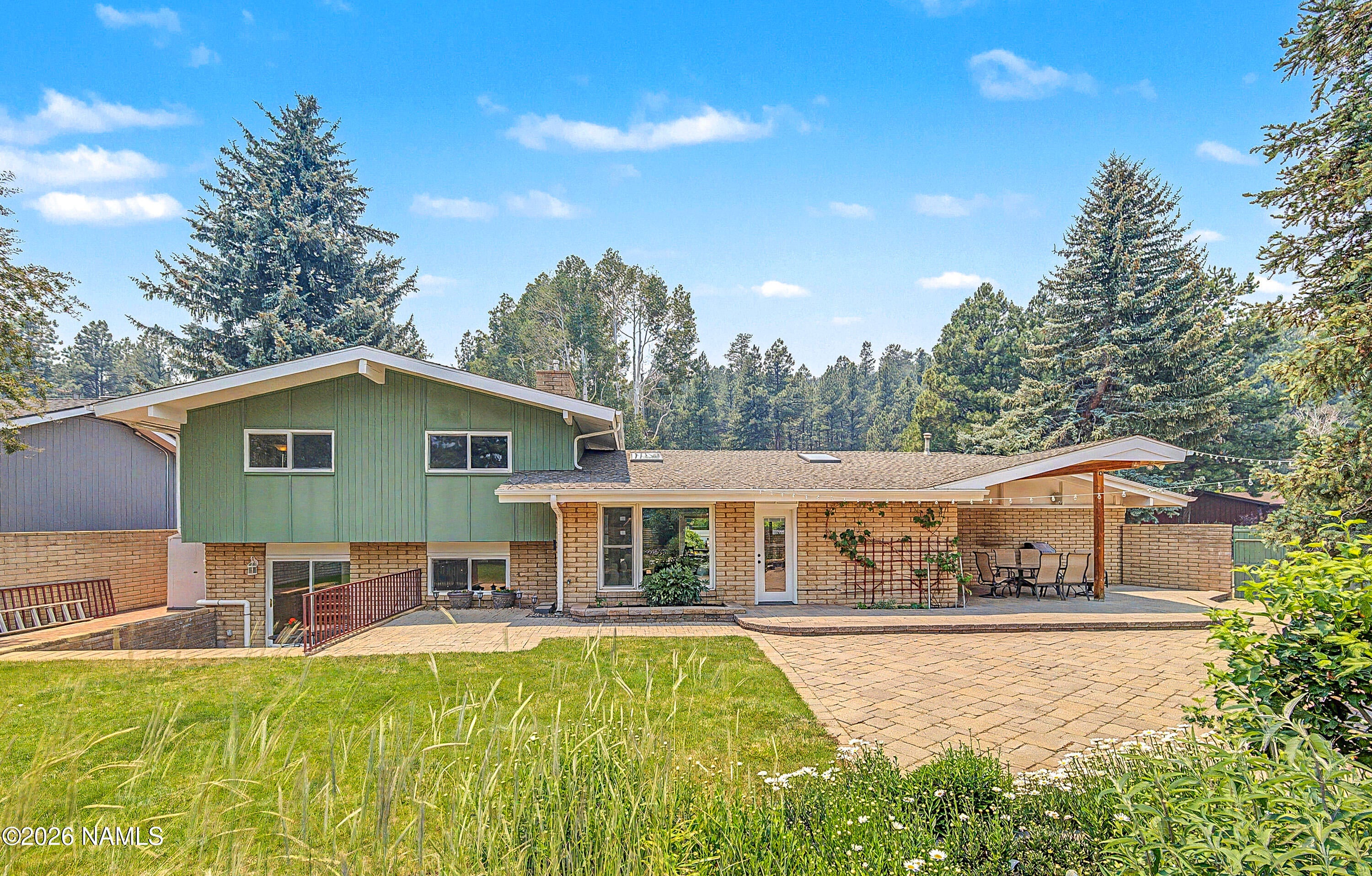 2045 N Crescent Drive