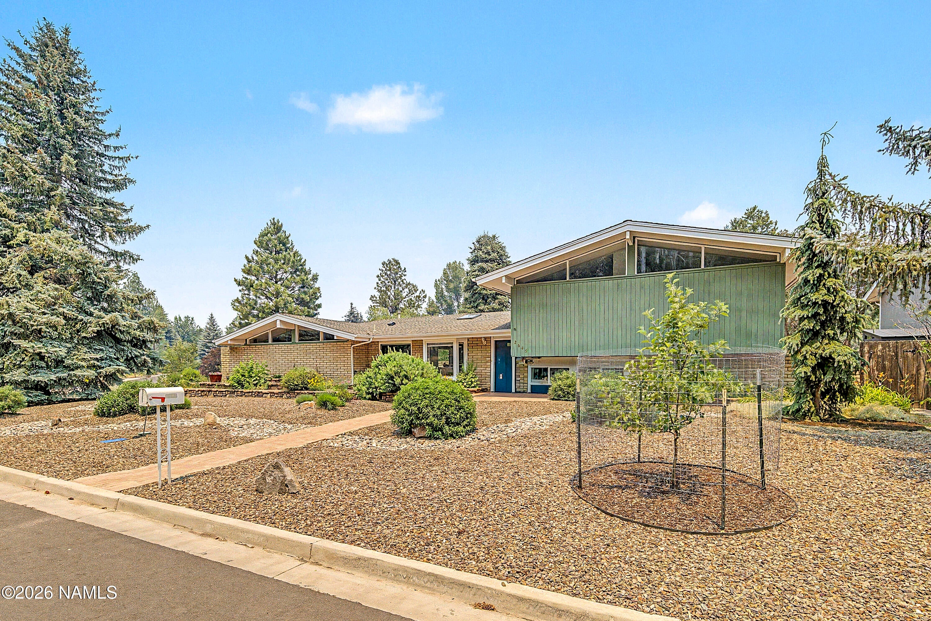 2045 N Crescent Drive