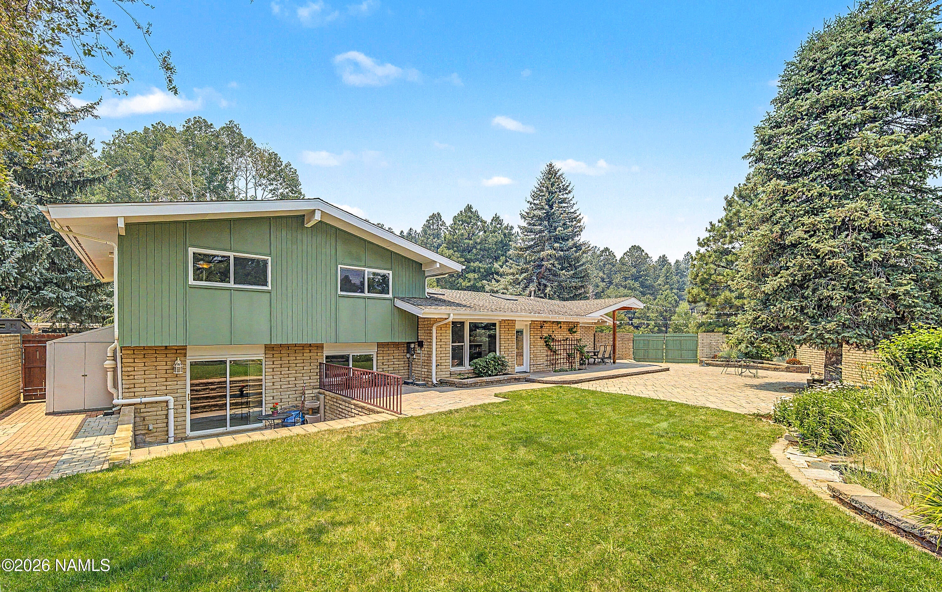 2045 N Crescent Drive