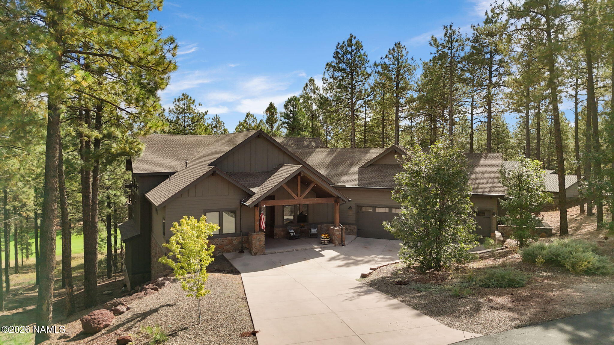 3710 S Bridle Path