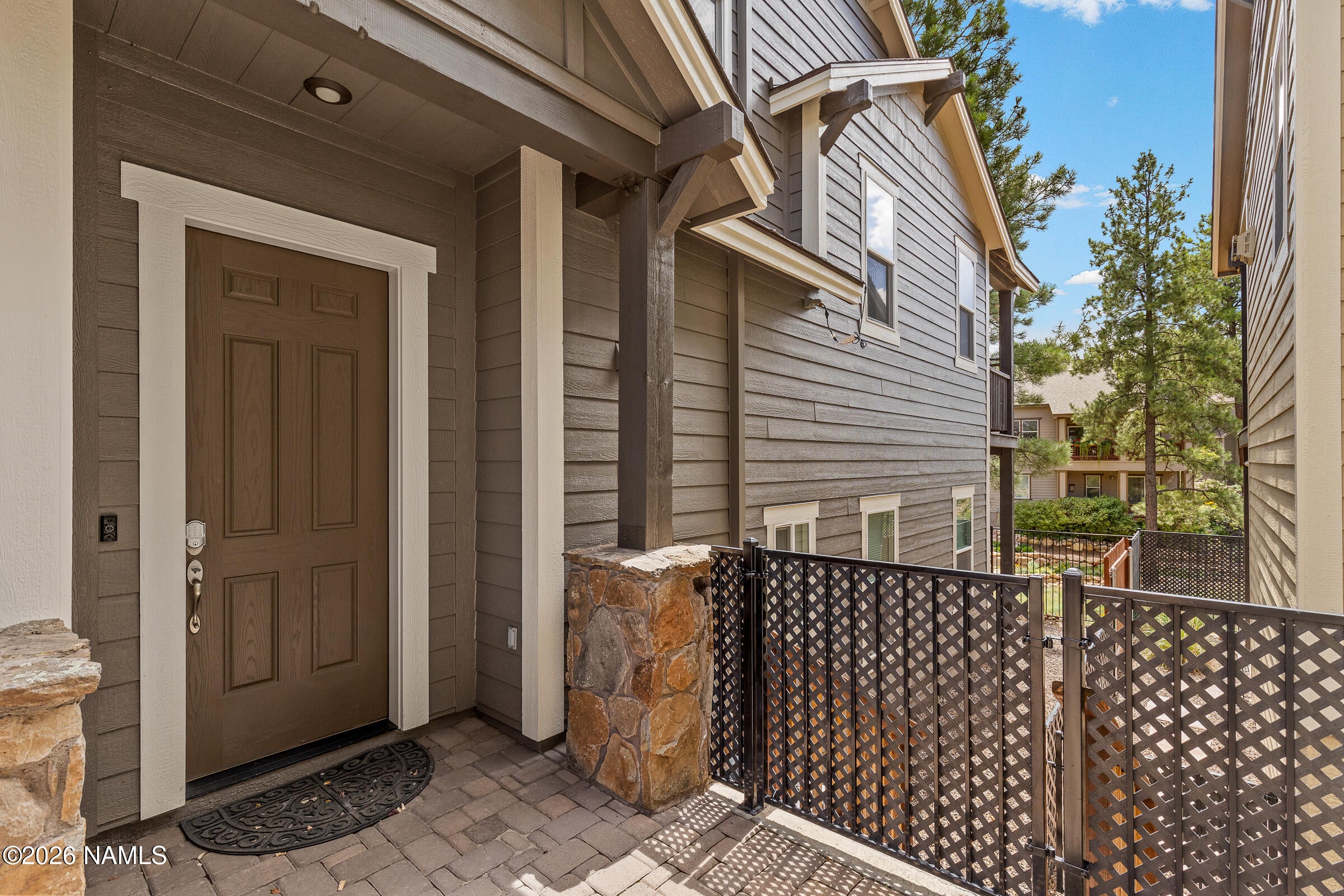 3104 S Hannah Lane