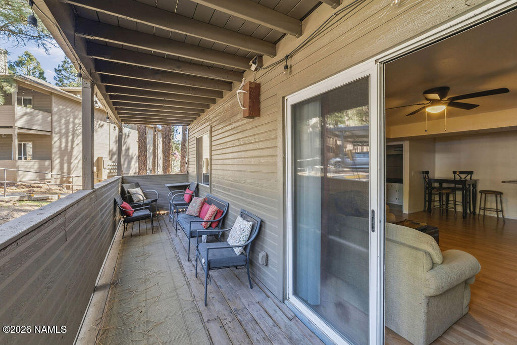 1385 W University Avenue 6-144