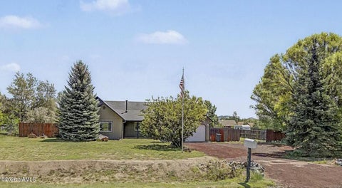 Photo of Flagstaff, AZ 86004 (MLS # 205748)
