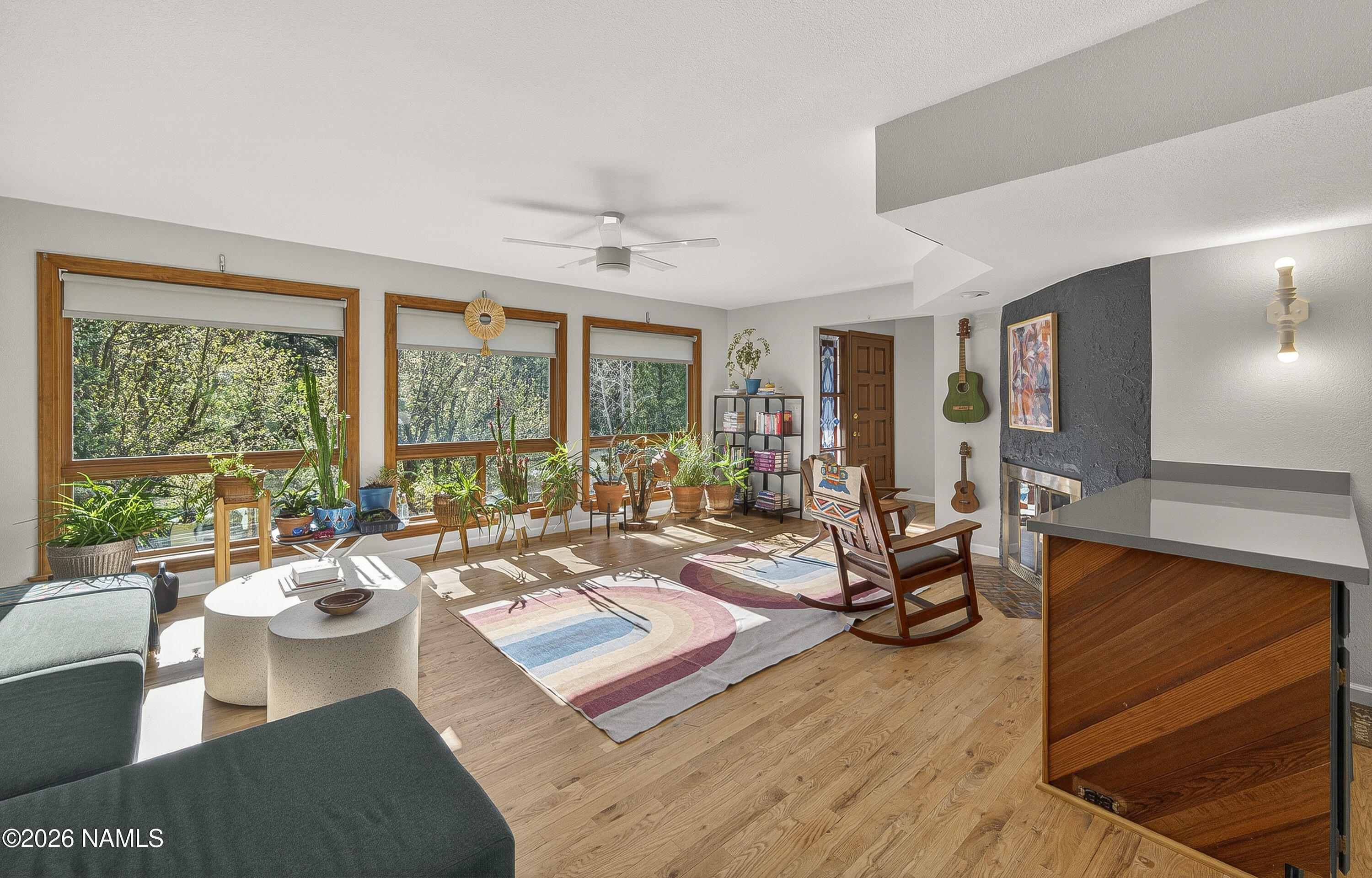 910 N Turquoise Drive