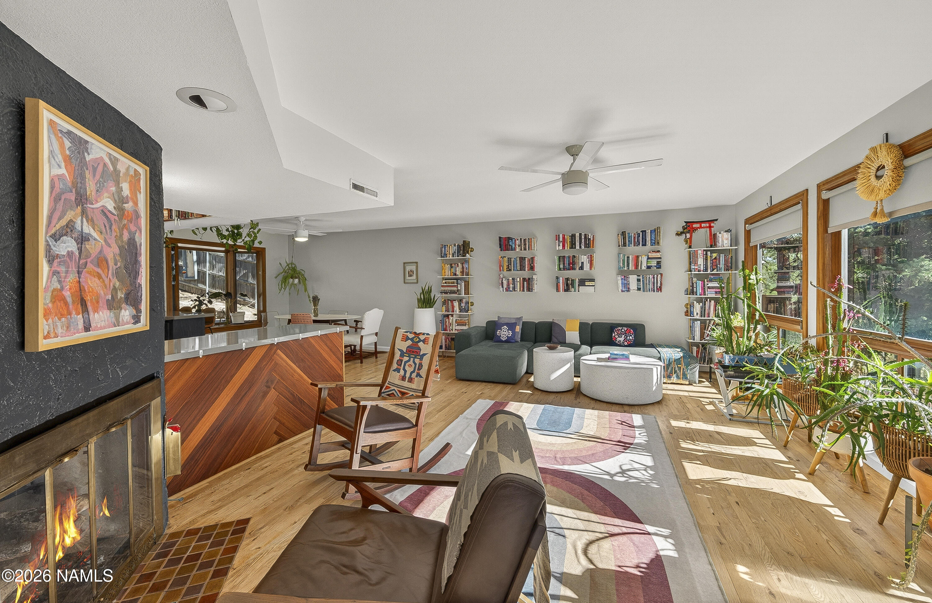 910 N Turquoise Drive