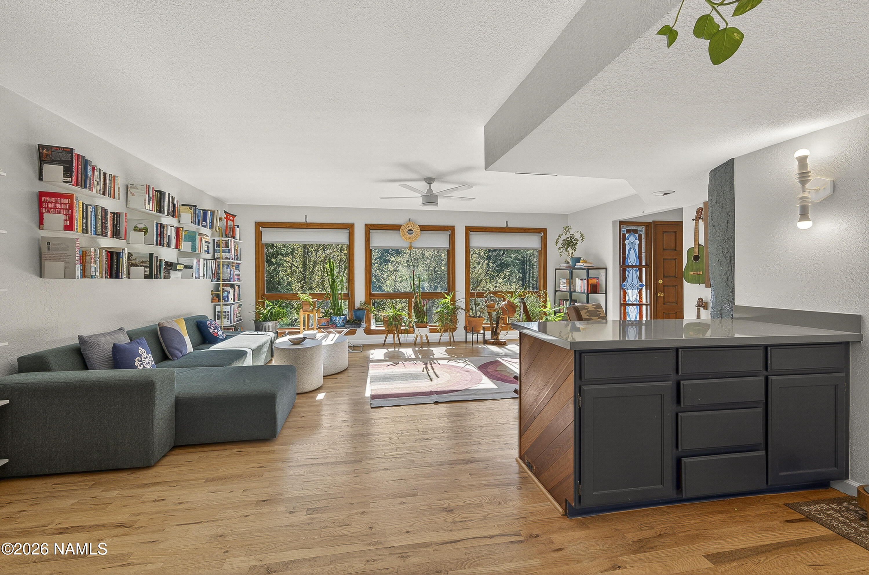 910 N Turquoise Drive