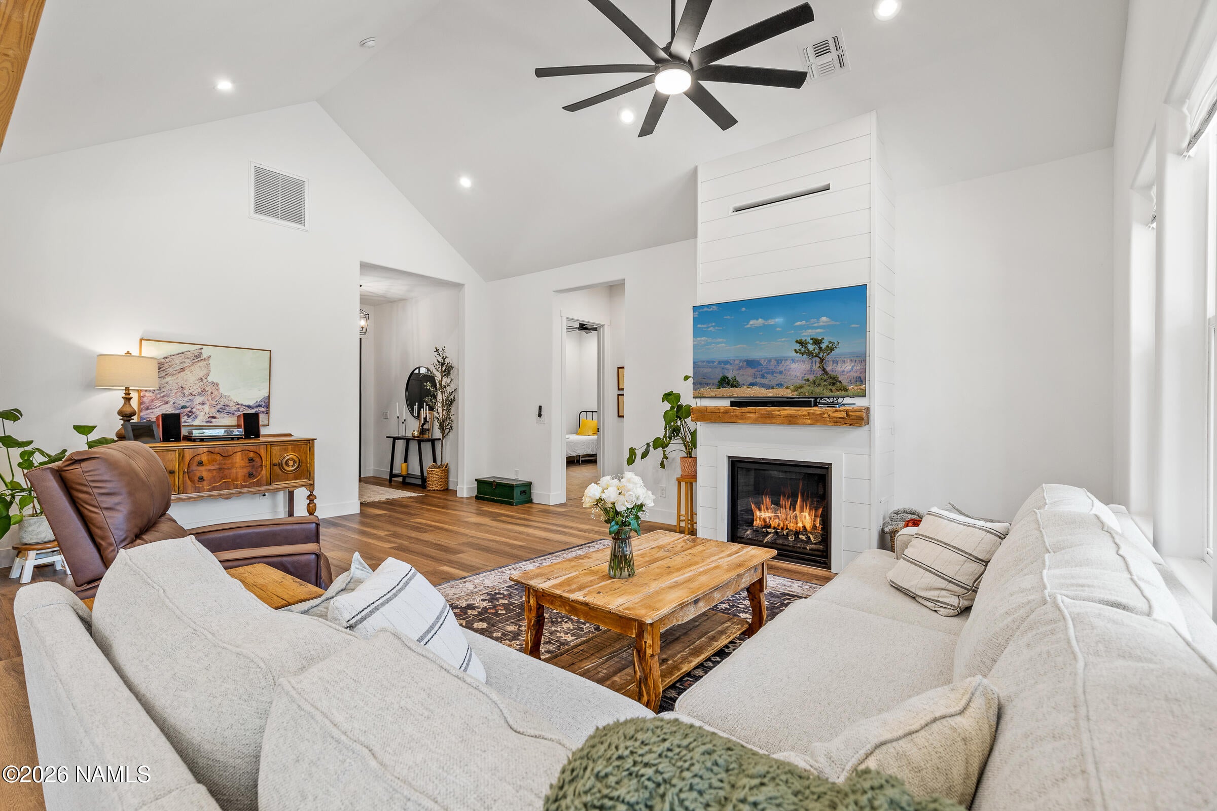 2943 W Castle Pines Drive
