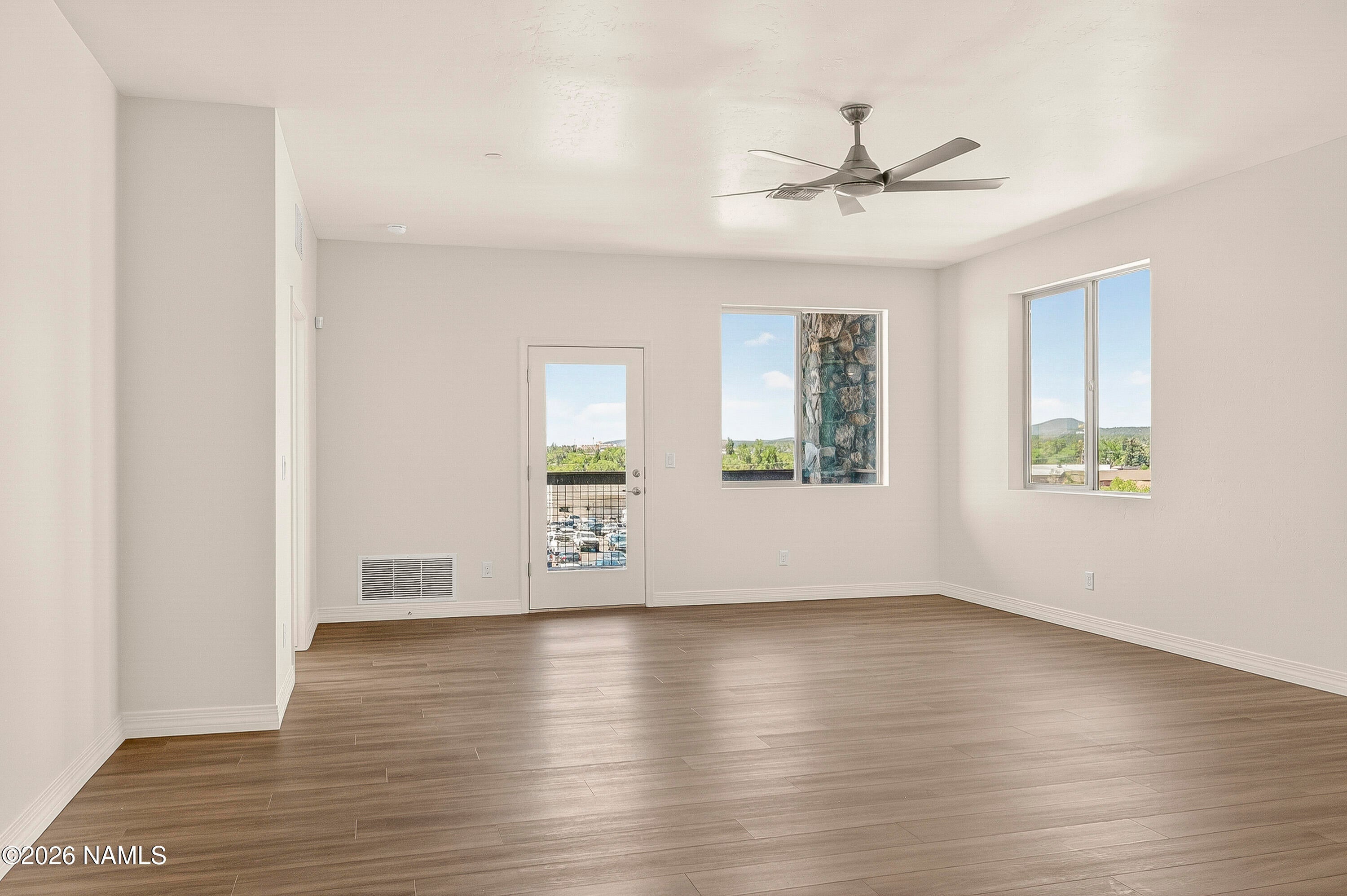 310 E Birch Avenue 305