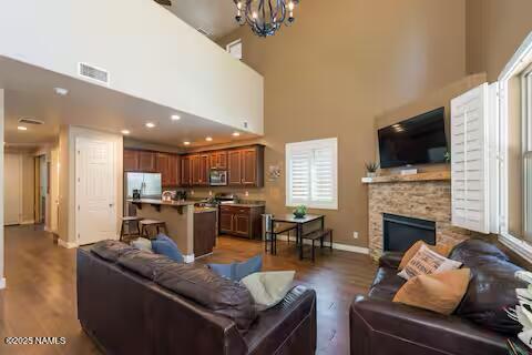 2860 W Pico Del Monte Circle