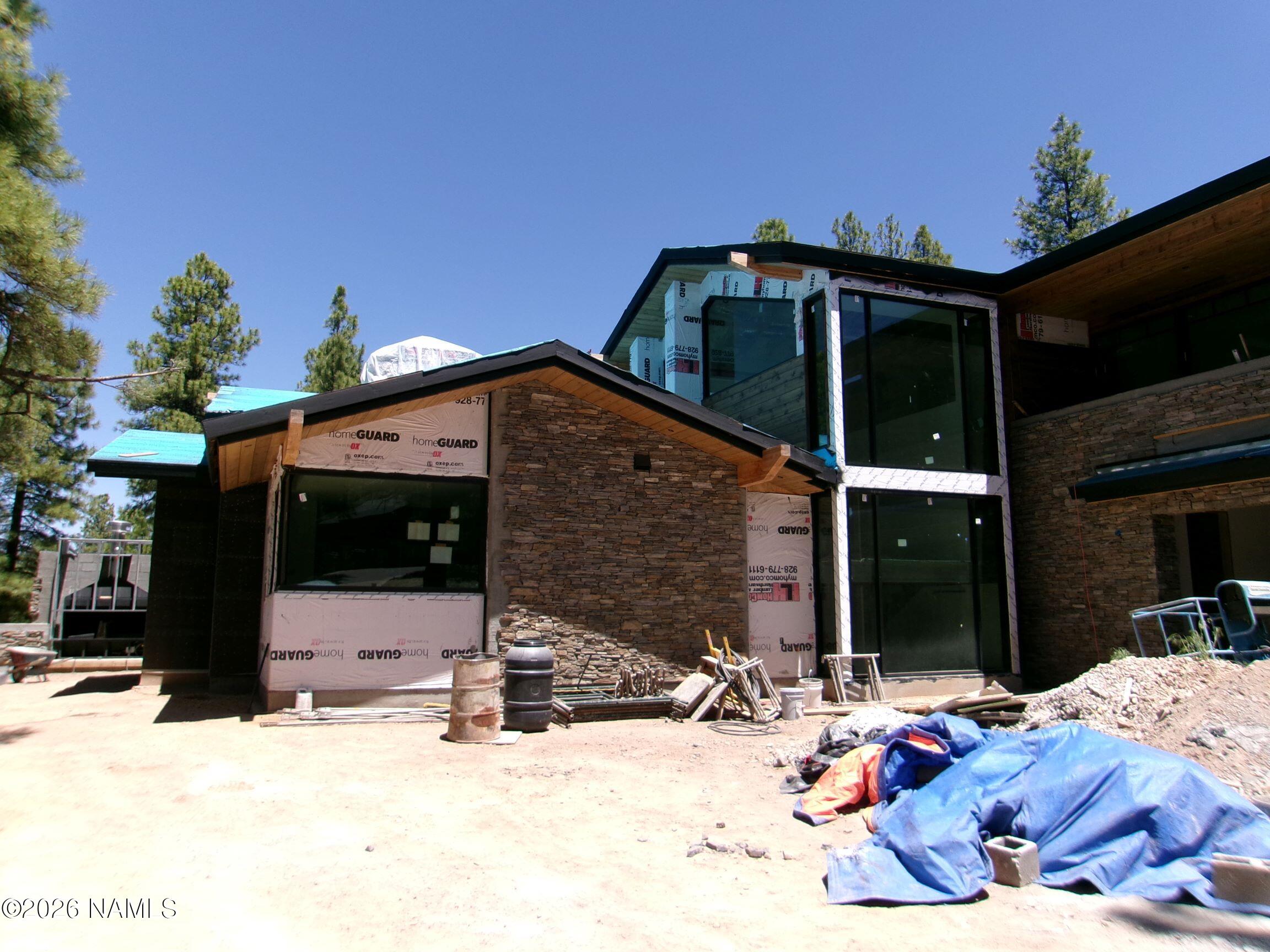 2000 E Del Rae Drive
