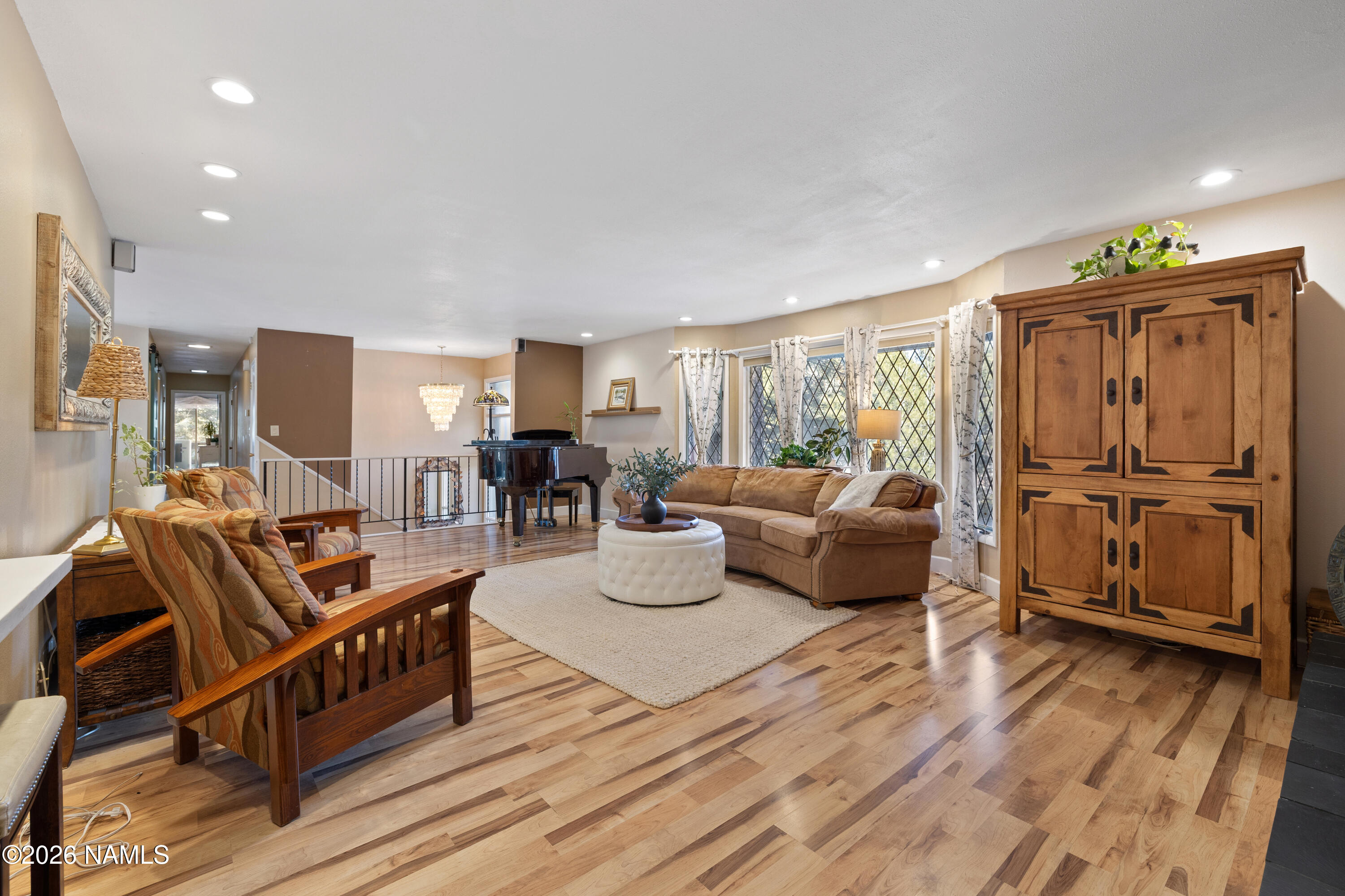 781 W University Heights Drive S