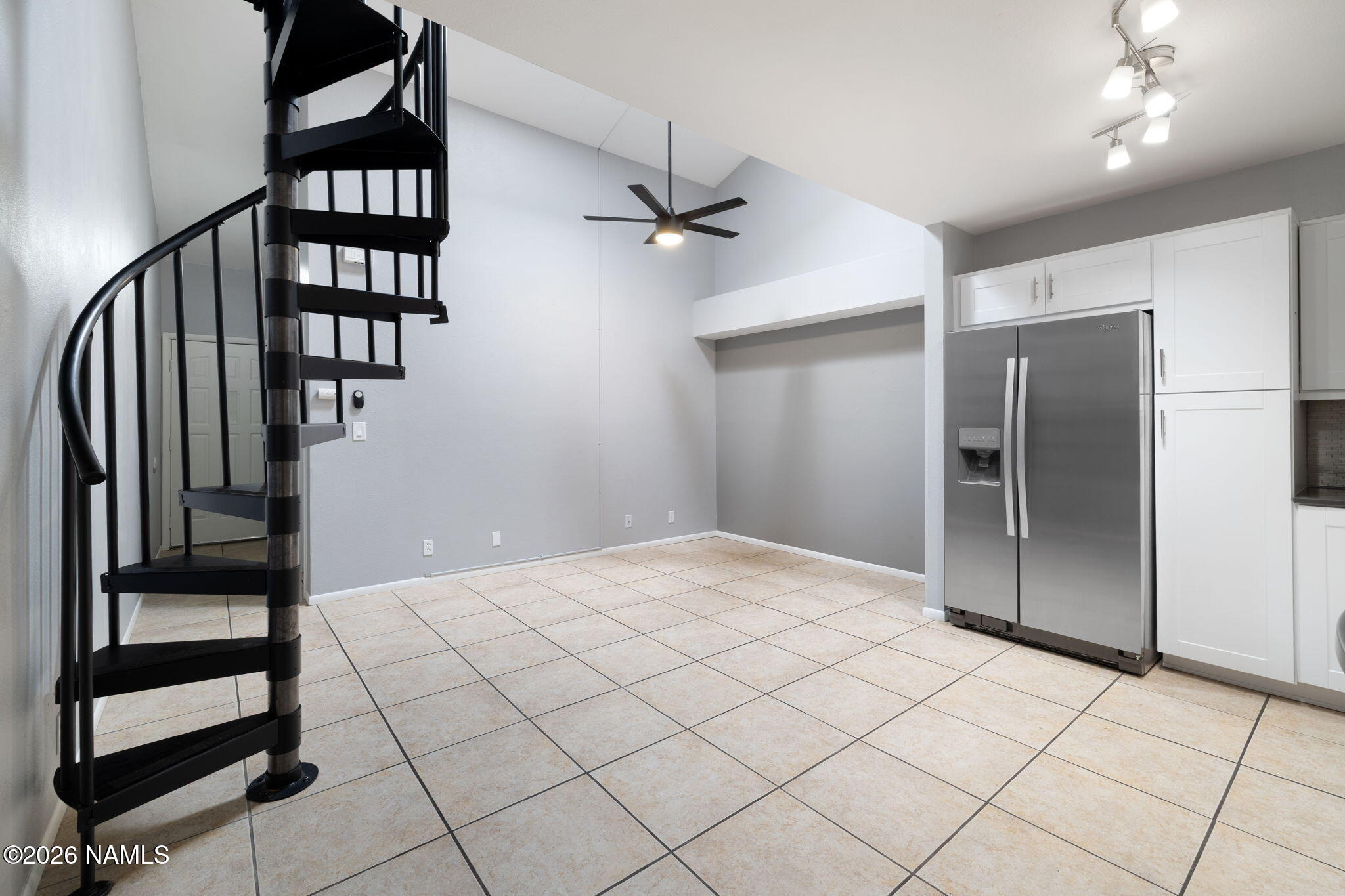 6401 N Saint Nicholas Circle 14