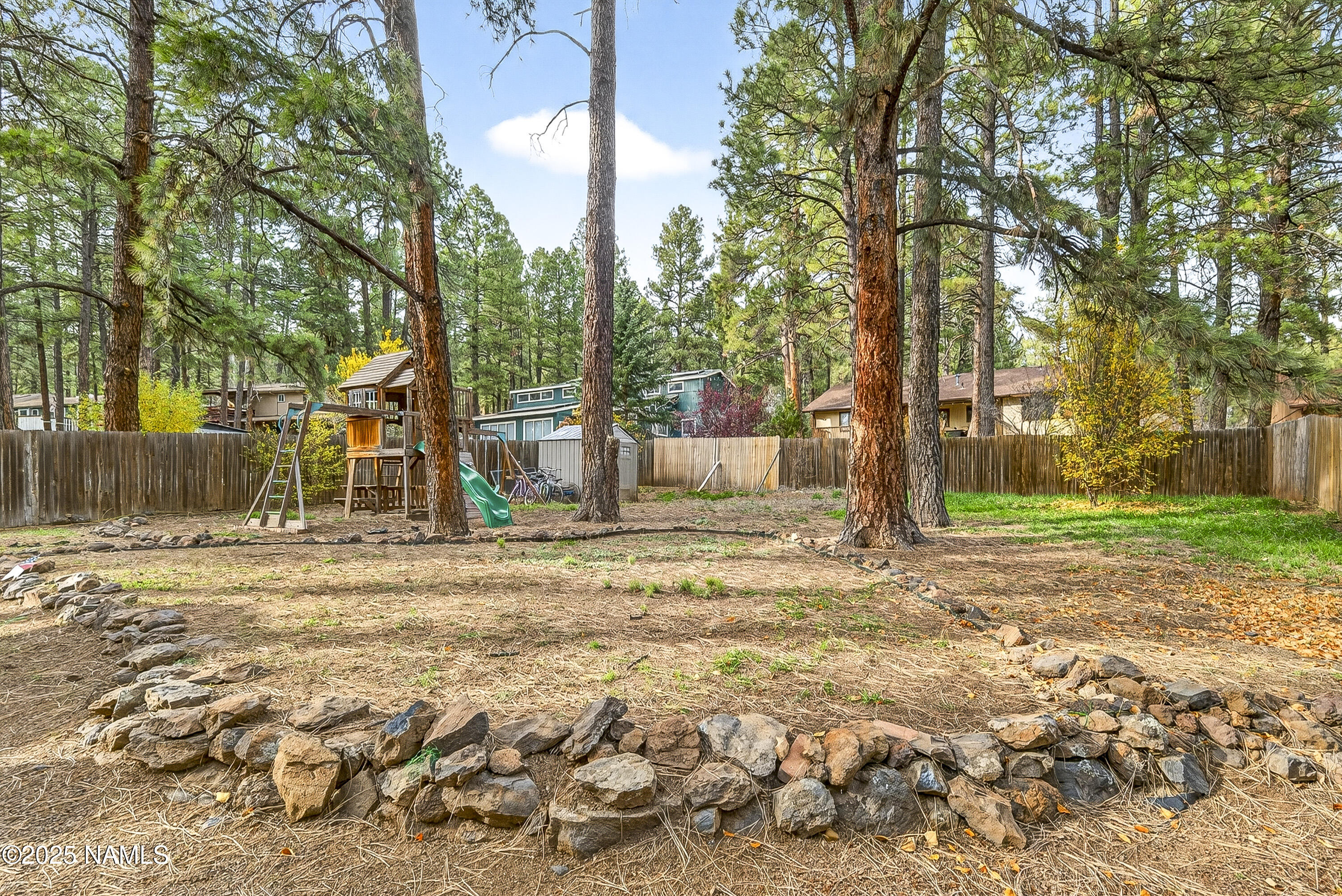 1080 W Ardrey Circle