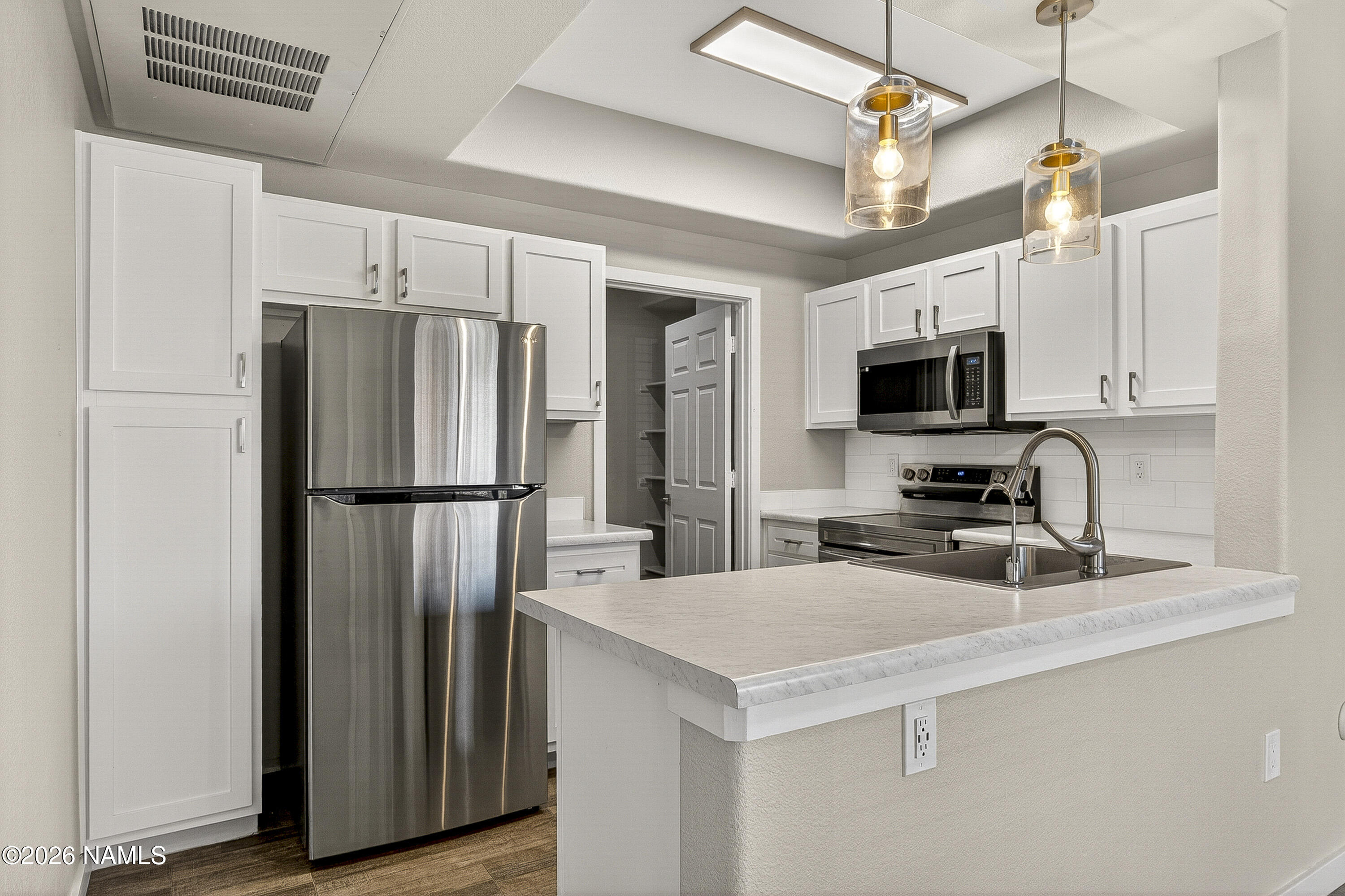 4343 E Soliere Avenue 1011